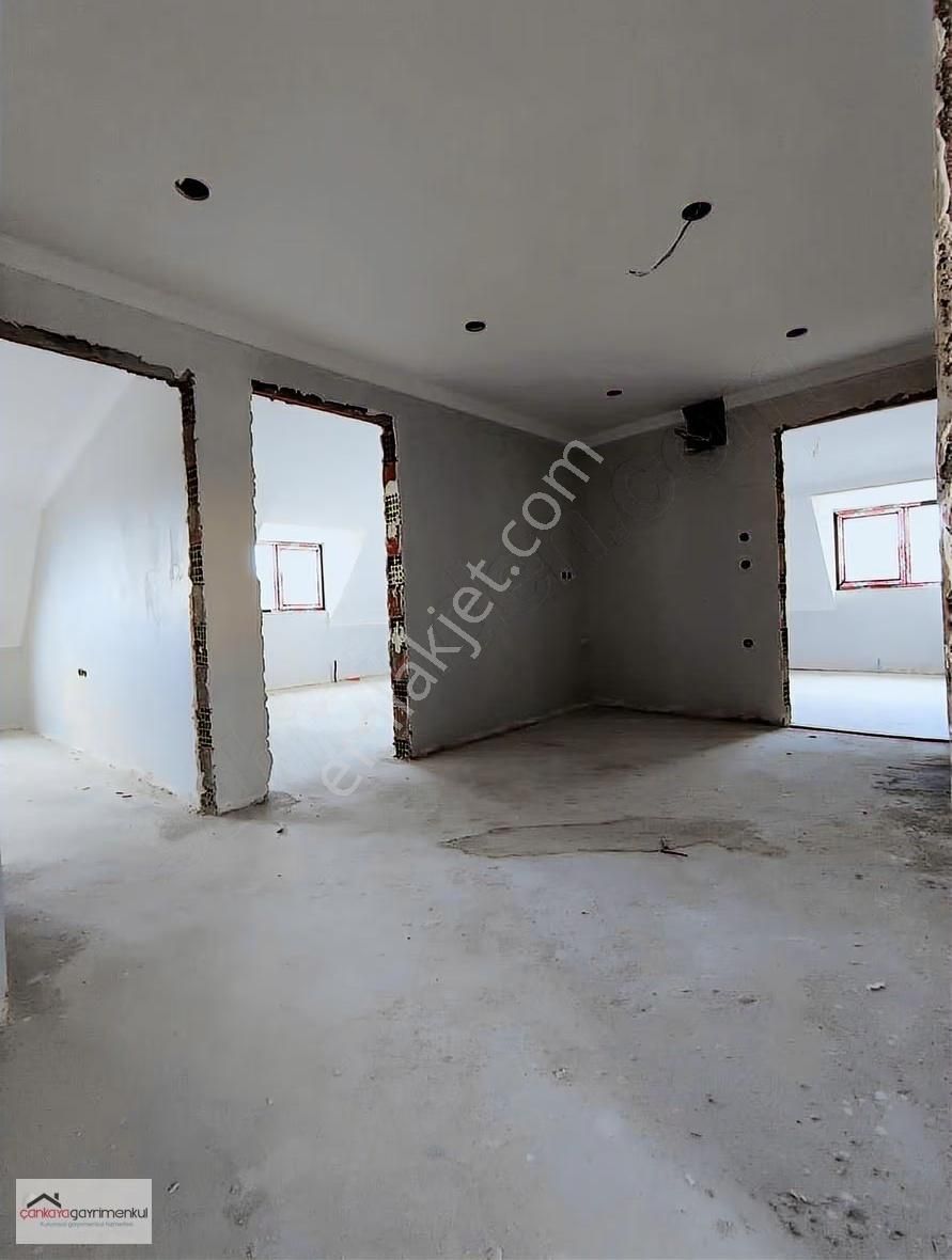 Arnavutköy'de Yeni Sistemle Yapılmış 2+1 Çatı Daire - Asansör - Görsel 2