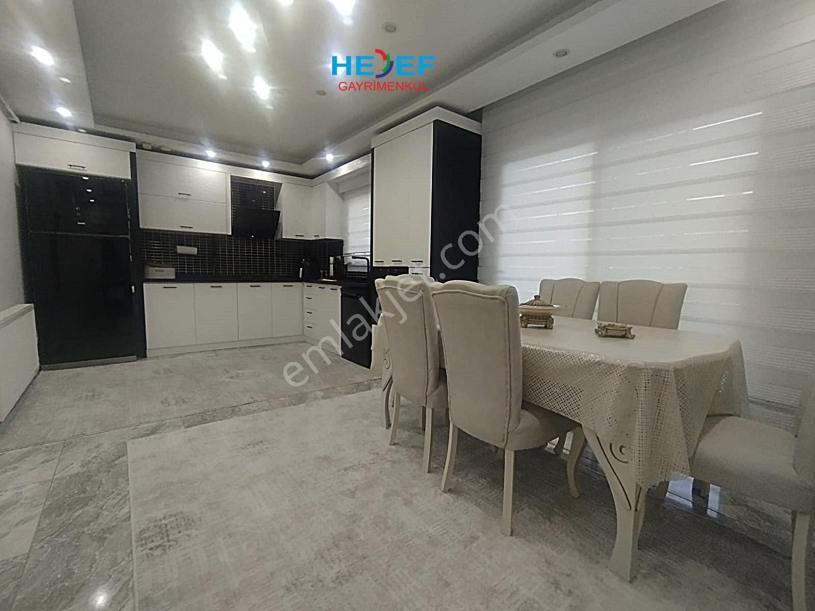 Hedef'ten Akdeniz Mah'de Site İçerisinde Kombili Havuzlu 4+1 - Görsel 3