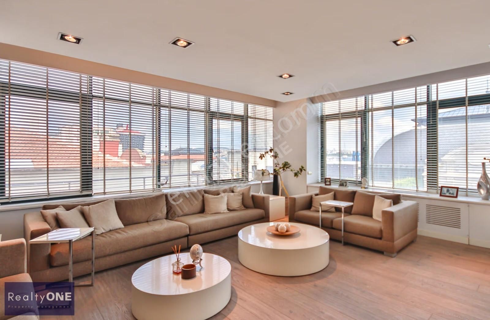 R-one Karaköy Galataport Fransız Geçit Prestijli Kiralık Ofis - Görsel 3