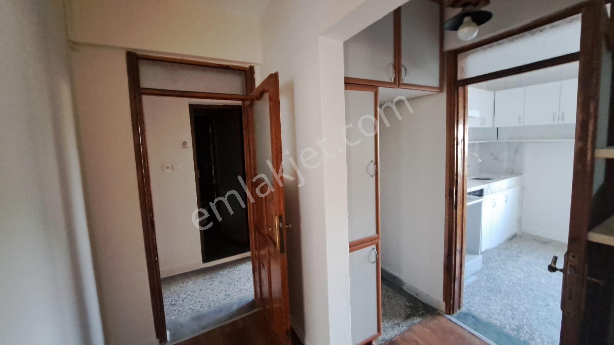 Stop’tan Taşyaka 2+1 Kapalı Mutfak Eşyasız Merkezi Konumda Kiralık Daire - Görsel 13