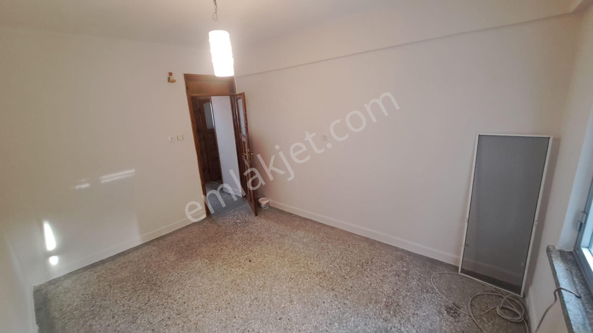 Stop’tan Taşyaka 2+1 Kapalı Mutfak Eşyasız Merkezi Konumda Kiralık Daire - Görsel 14