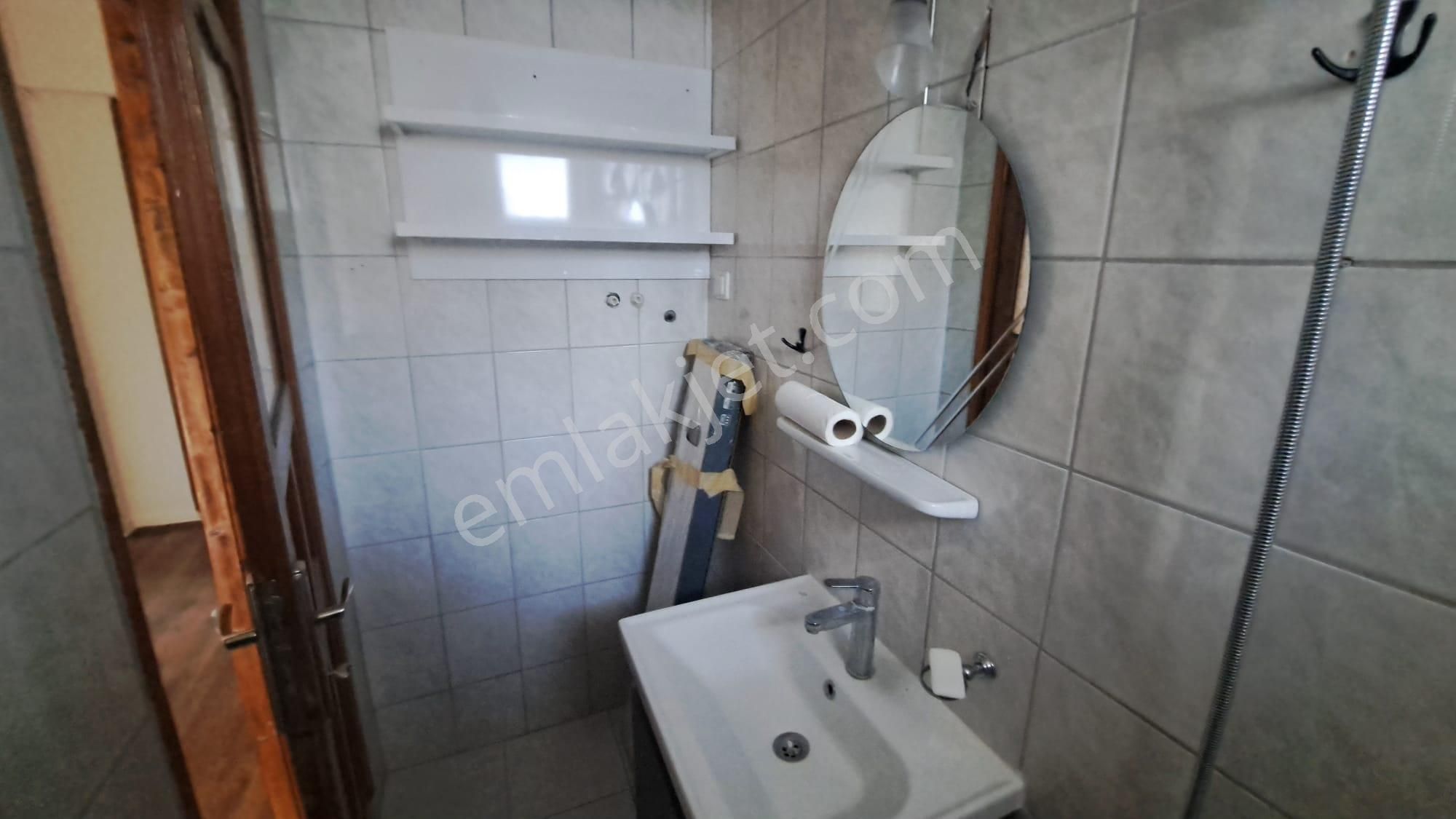 Stop’tan Taşyaka 2+1 Kapalı Mutfak Eşyasız Merkezi Konumda Kiralık Daire - Görsel 24