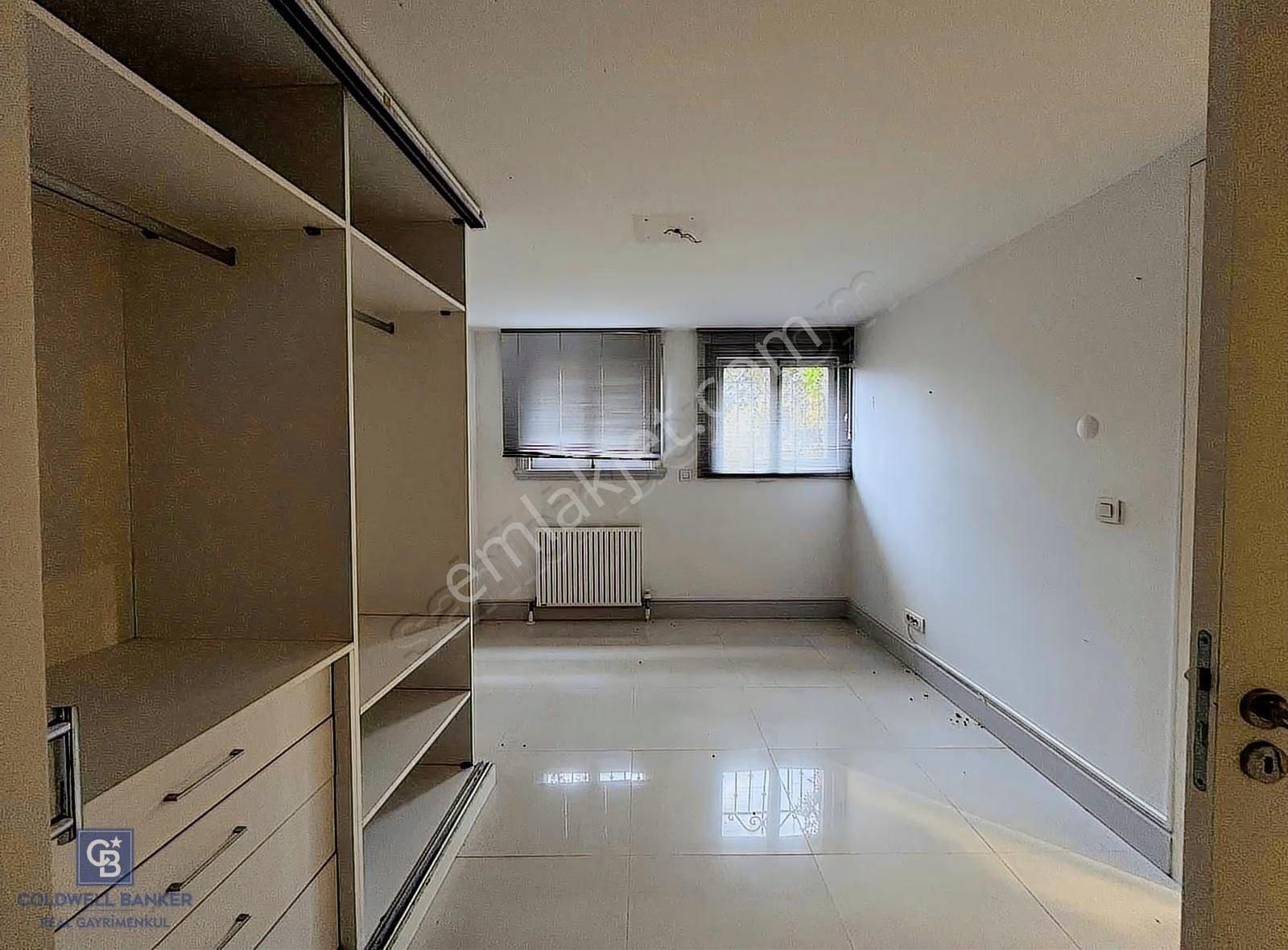 Üsküdar Kuzguncuk Da Bahçeli , Boğaz Manzaralı Kiralık Köşk - Görsel 18