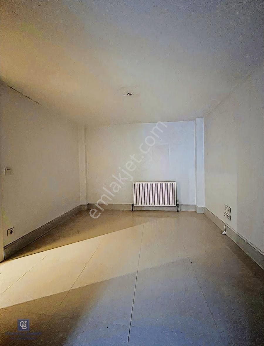 Üsküdar Kuzguncuk Da Bahçeli , Boğaz Manzaralı Kiralık Köşk - Görsel 14