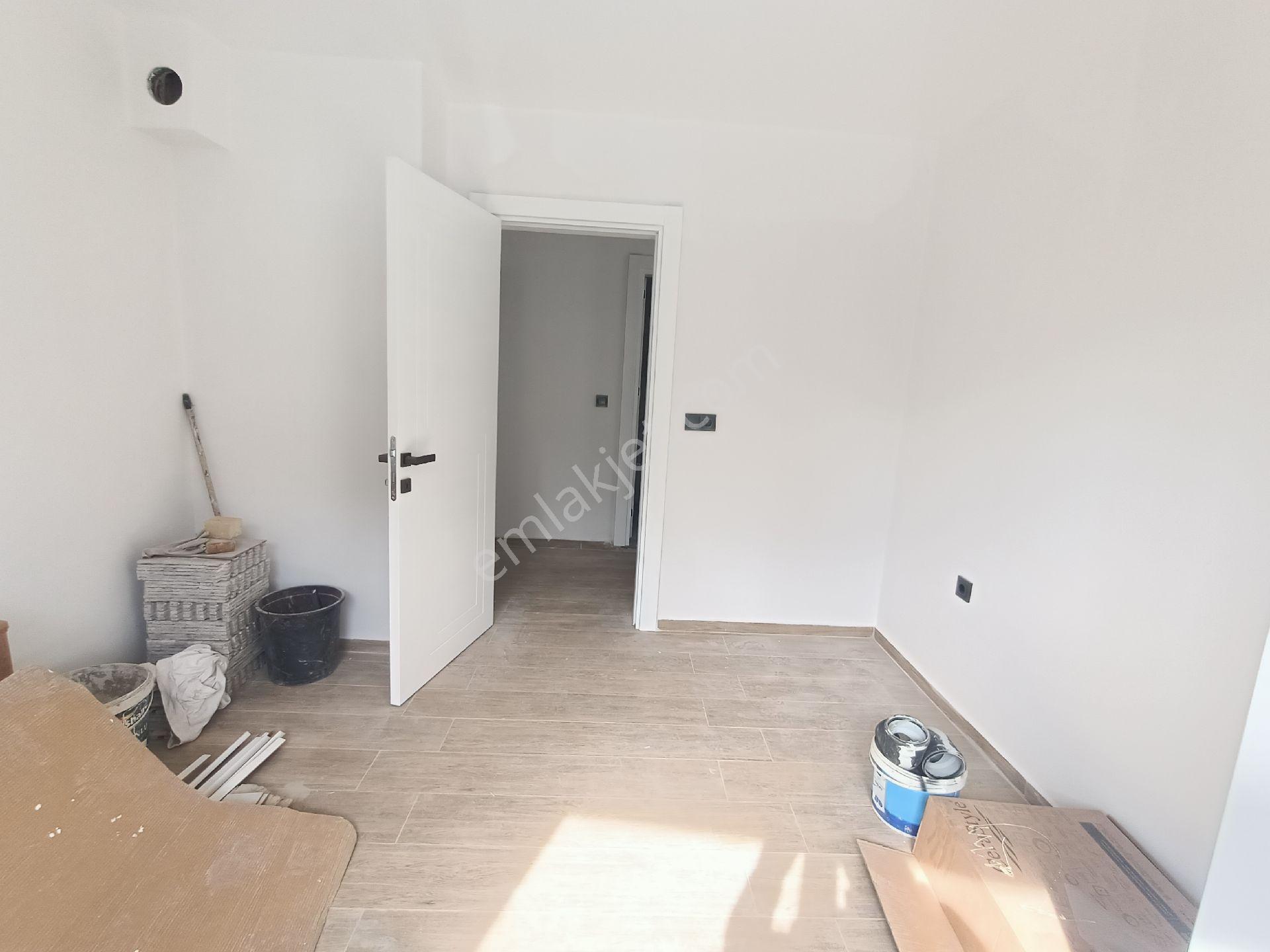 Kuşadası Davutlar Sıfır 1+1 Yüksek Giriş - Görsel 11