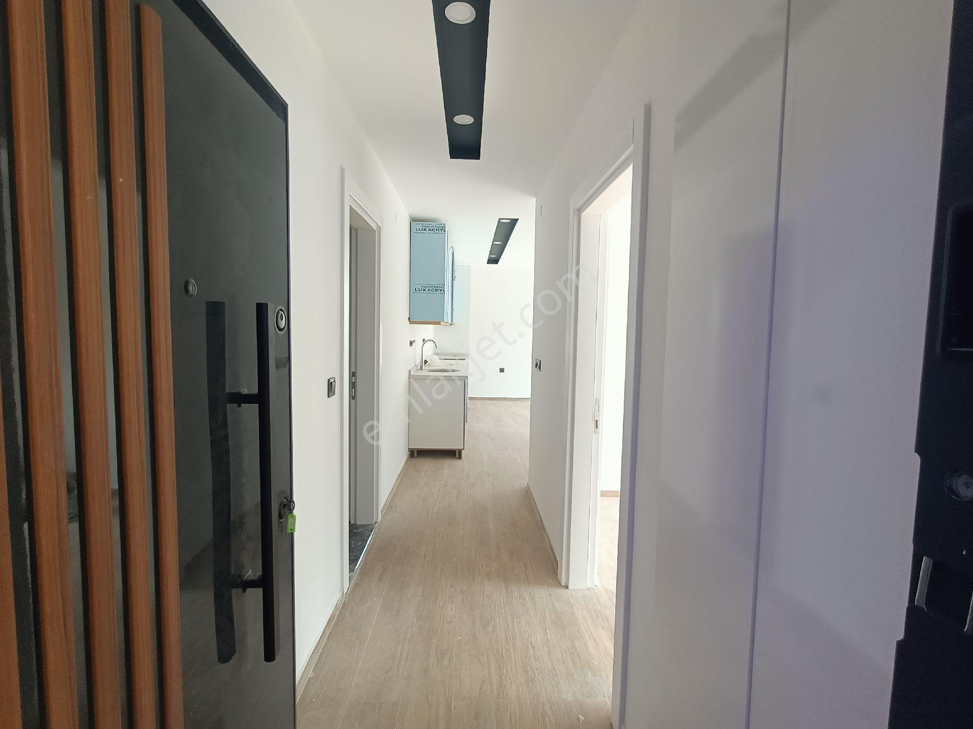 Kuşadası Davutlar Sıfır 1+1 Yüksek Giriş - Görsel 16