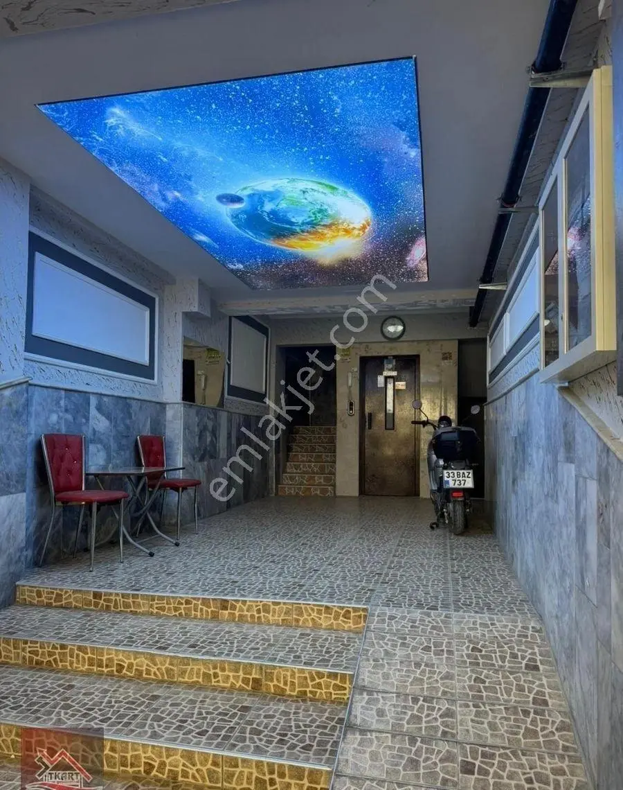 Mersin / Silifke – Atatürk Caddesi Üzerinde 4+1 Geniş Satılık Daire