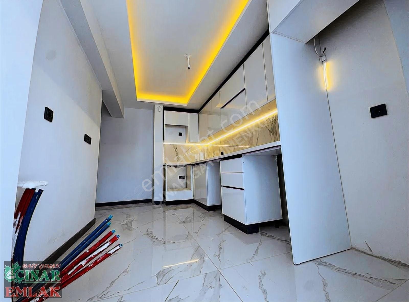 Çınar'dan Merkezi Konumda Mükemmel İşçiliğiyle 3+1 Arakat Daire - Görsel 28