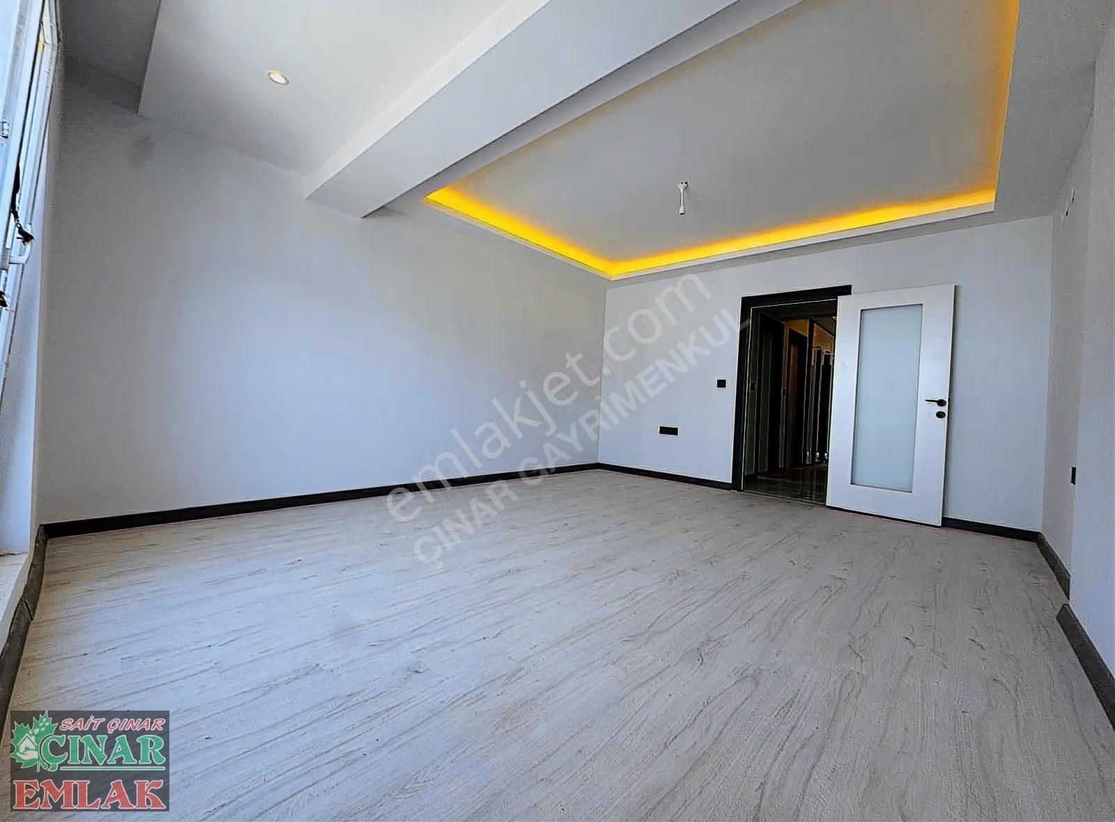 Çınar'dan Merkezi Konumda Mükemmel İşçiliğiyle 3+1 Arakat Daire - Görsel 12