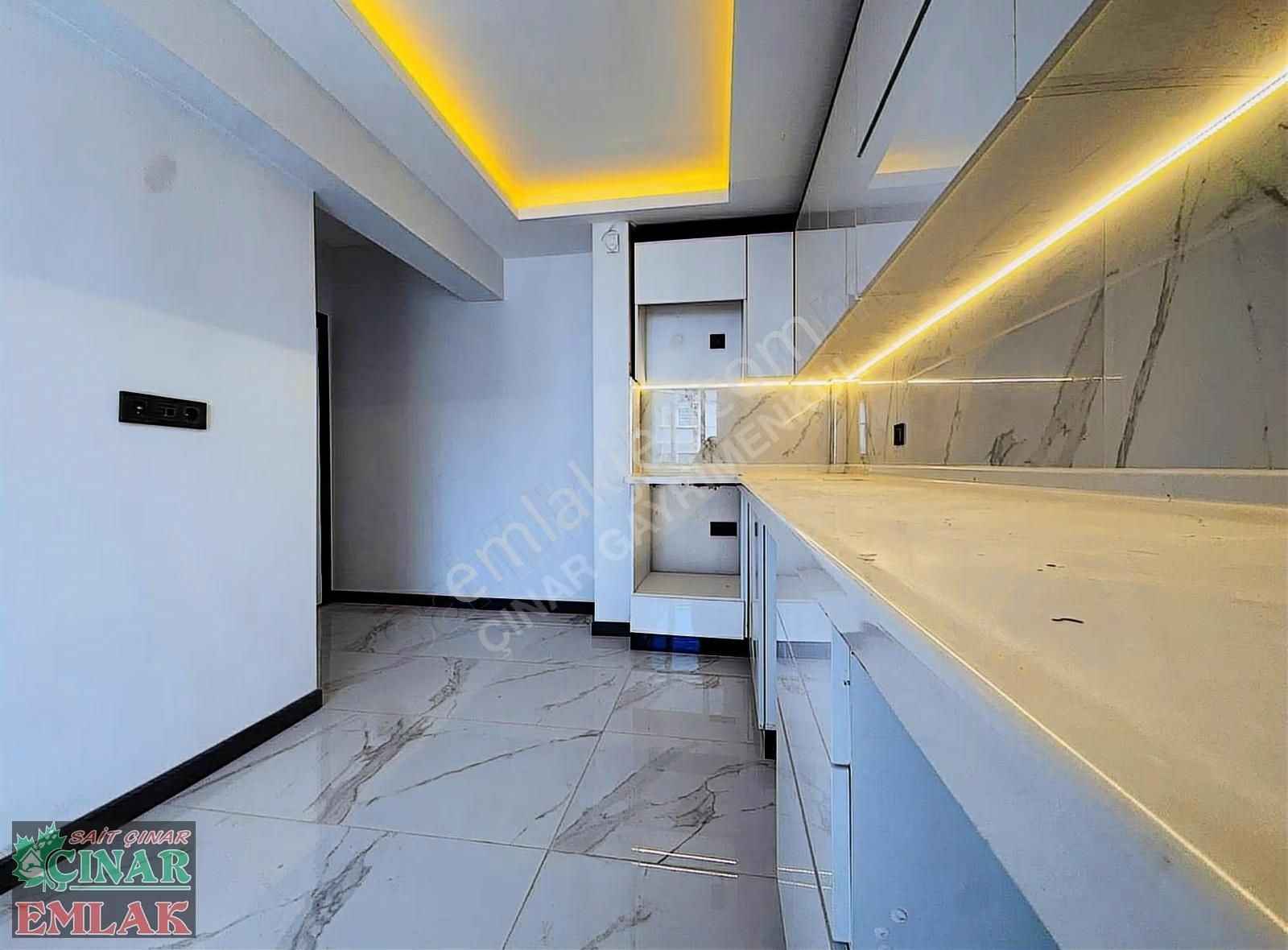 Çınar'dan Merkezi Konumda Mükemmel İşçiliğiyle 3+1 Arakat Daire - Görsel 32