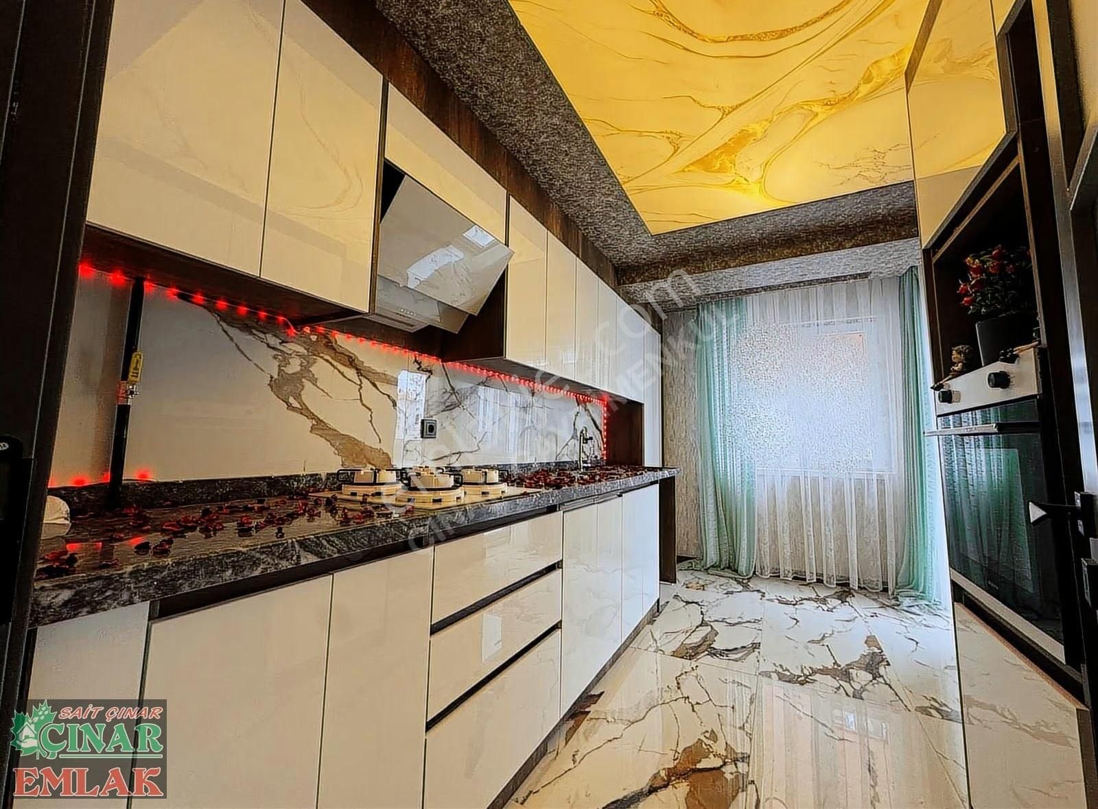 Çınar'dan Şık Tasarımıyla Ultra Lüks Katta 2+1 Dairesi Satışta - Görsel 15