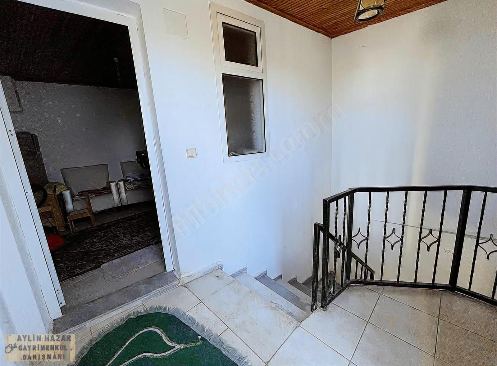 Urla Sanat Sokağı'nda Köşe Konumda 4+1 - Görsel 3