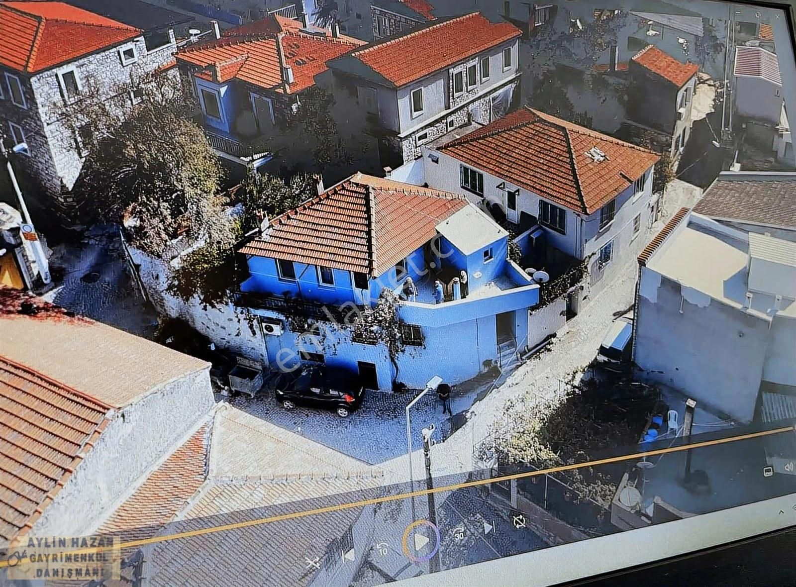 Urla Sanat Sokağı'nda Köşe Konumda 4+1 - Görsel 10