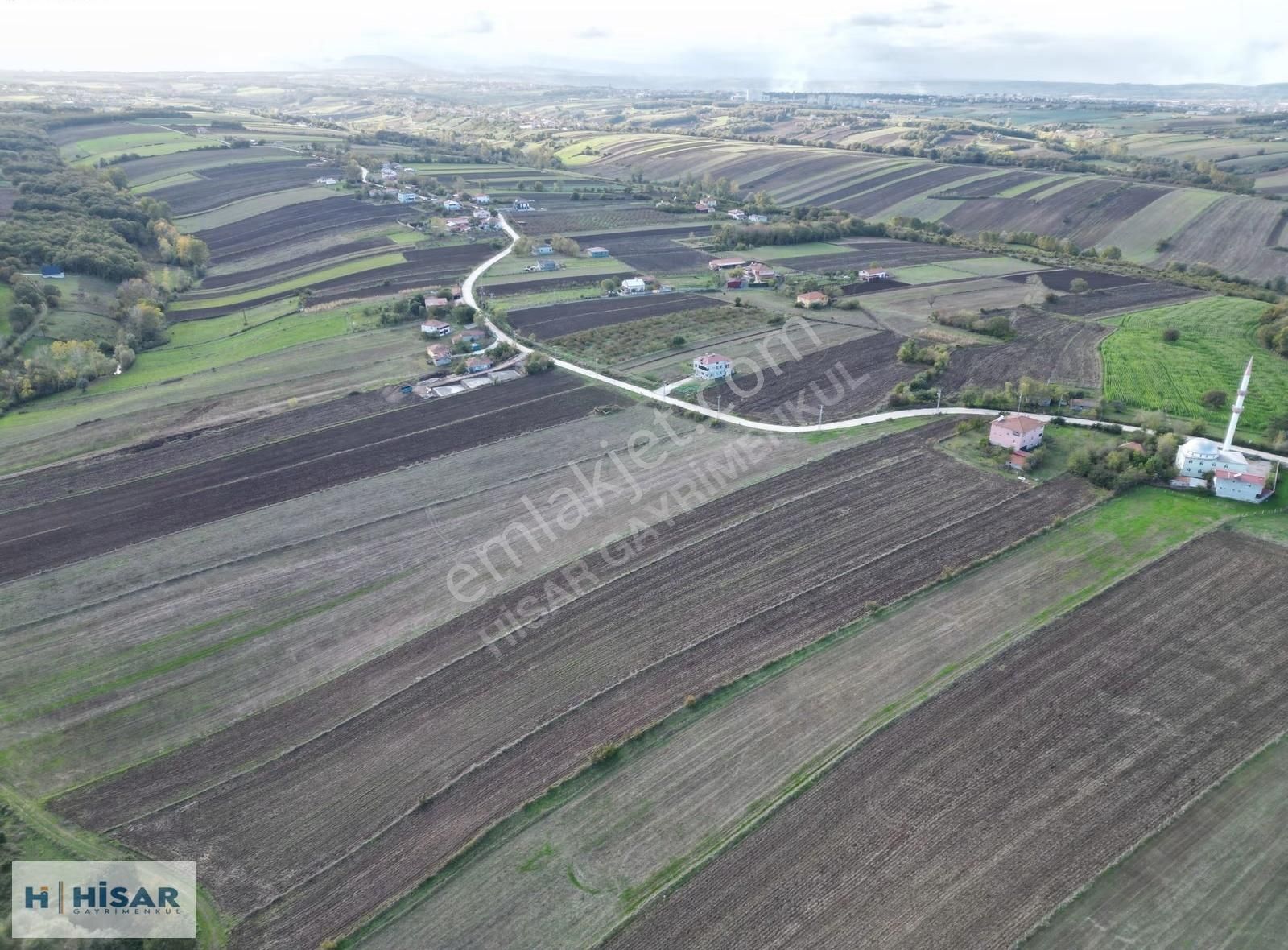 Hisar'dan Bafra Osmanbeyli'de Satılık 26.403 M2 Tarla - Görsel 4