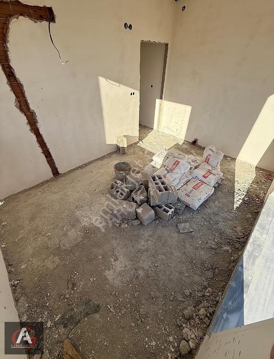 Faruk Arısan'dan Sonsuz Deniz Manzaralı Bitim Aşamasında 2+1 - Görsel 13