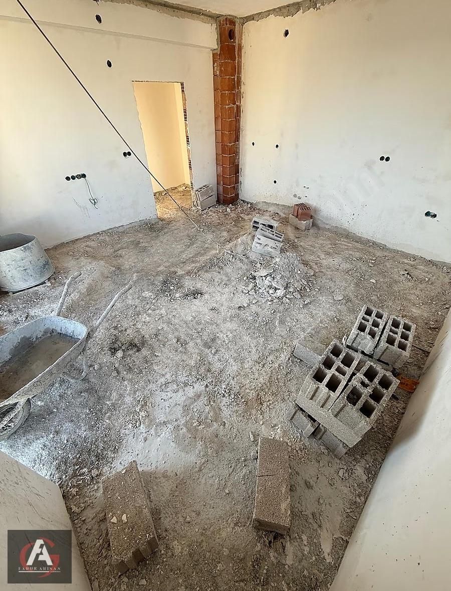 Faruk Arısan'dan Sonsuz Deniz Manzaralı Bitim Aşamasında 2+1 - Görsel 2