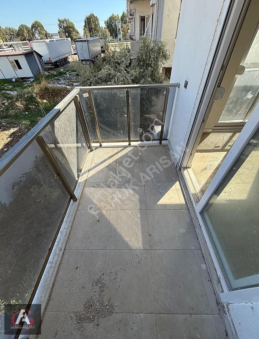 Faruk Arısan'dan Finikede Denize 0 Konum Oturuma Hazır Geniş 1+1 - Görsel 4