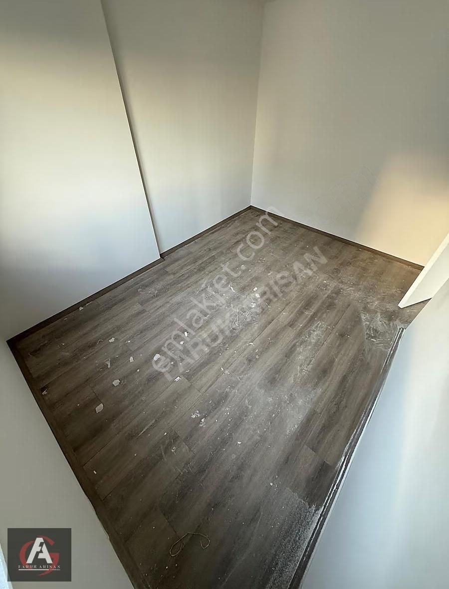 Faruk Arısan'dan Kum Mahallesinde Oturuma Hazır Lüx 1+1 Daire - Görsel 13