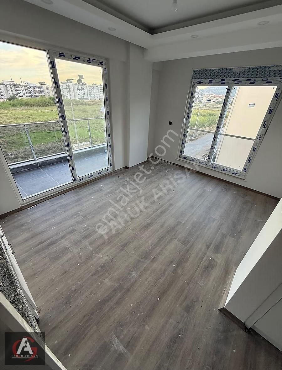 Faruk Arısan'dan Kum Mahallesinde Oturuma Hazır Lüx 1+1 Daire - Görsel 5