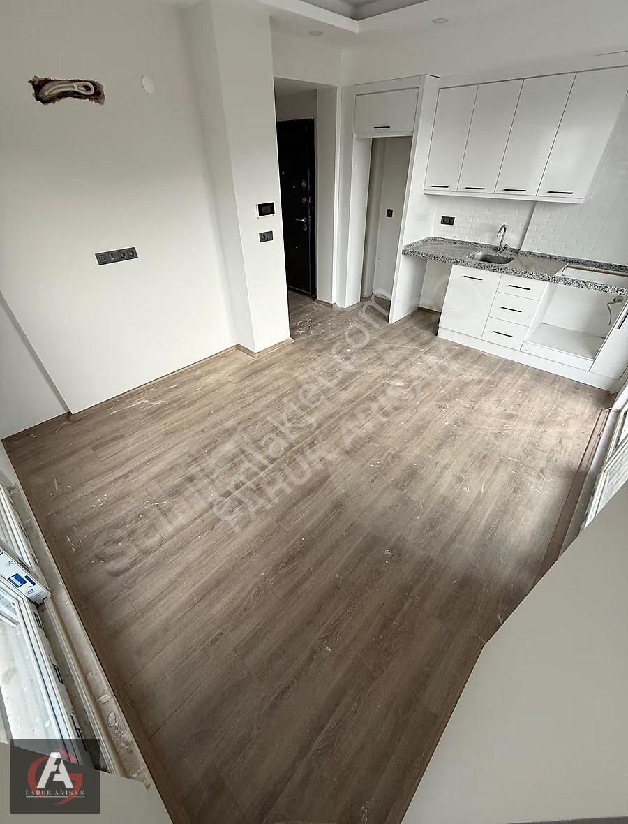 Faruk Arısan'dan Kum Mahallesinde Oturuma Hazır Lüx 1+1 Daire - Görsel 8