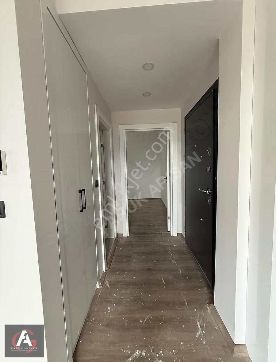 Faruk Arısan'dan Kum Mahallesinde Oturuma Hazır Lüx 1+1 Daire - Görsel 4