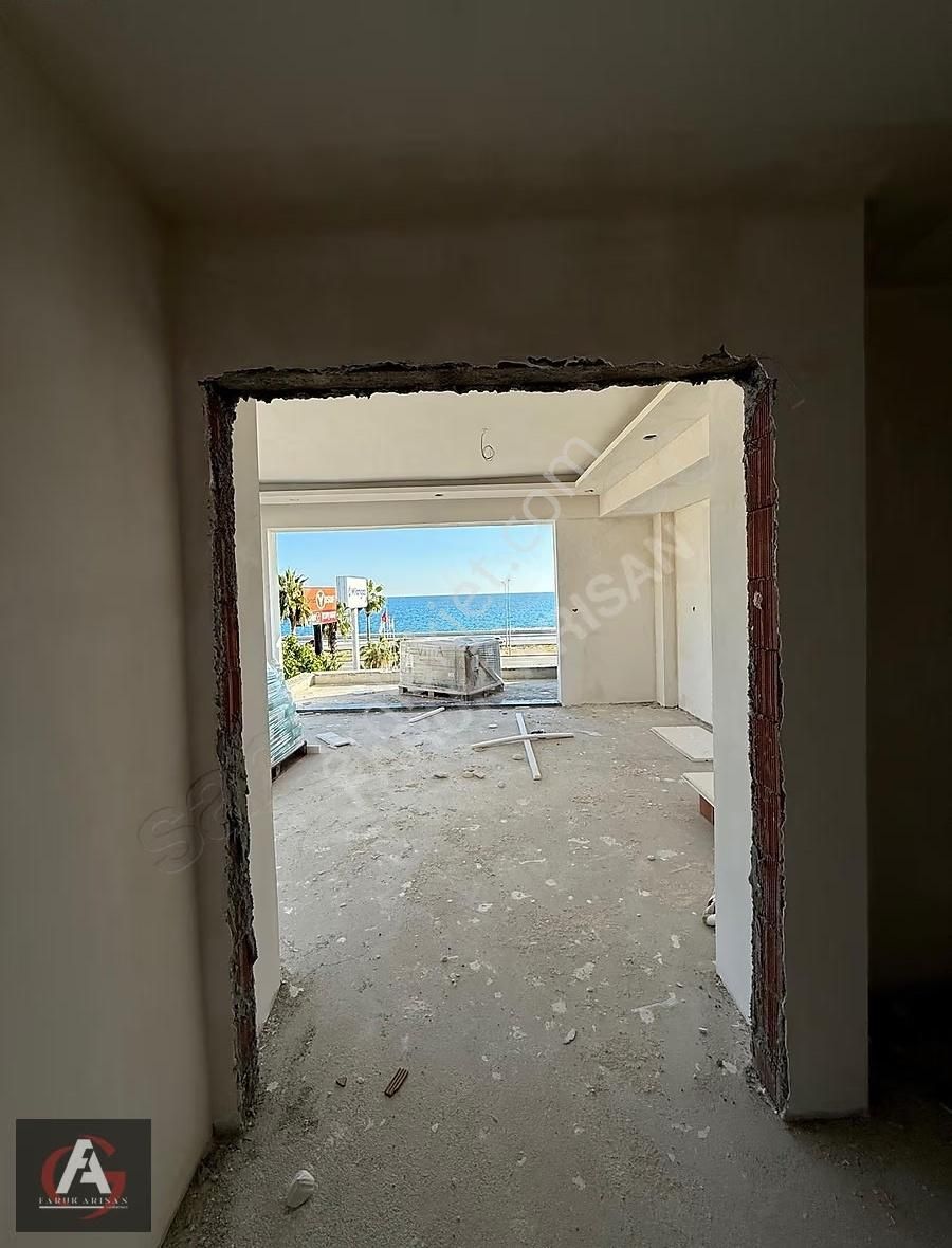 Faruk Arısan'dan Denize 0 Lebi Derya Deniz Manzaralı Geniş 2+1 - Görsel 4