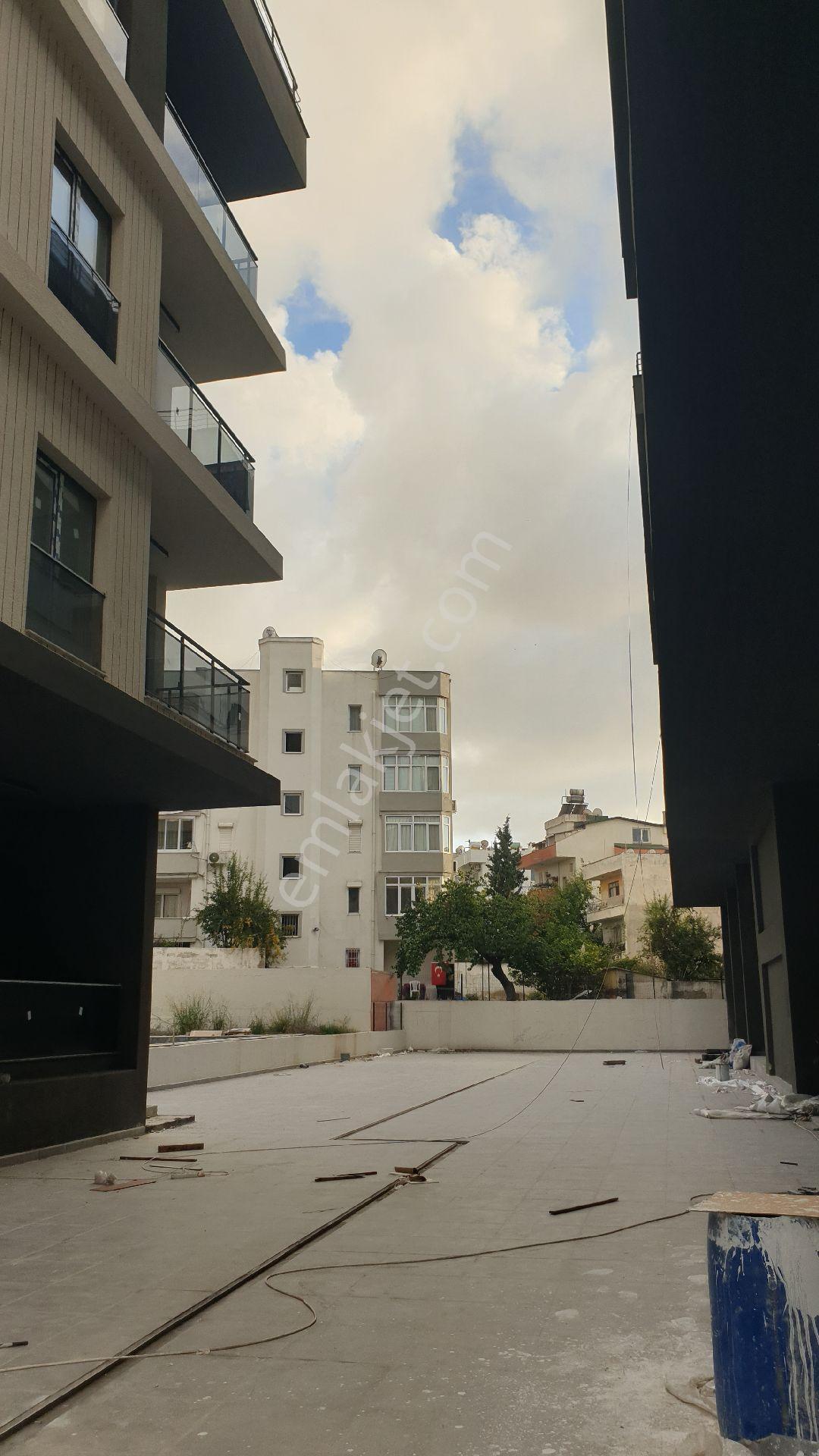 Kuşadası Merkezde Yerden Isıtma Doğalgazlı Asansörlü Ebeveyn Banyolu Satılık Daire - Görsel 7