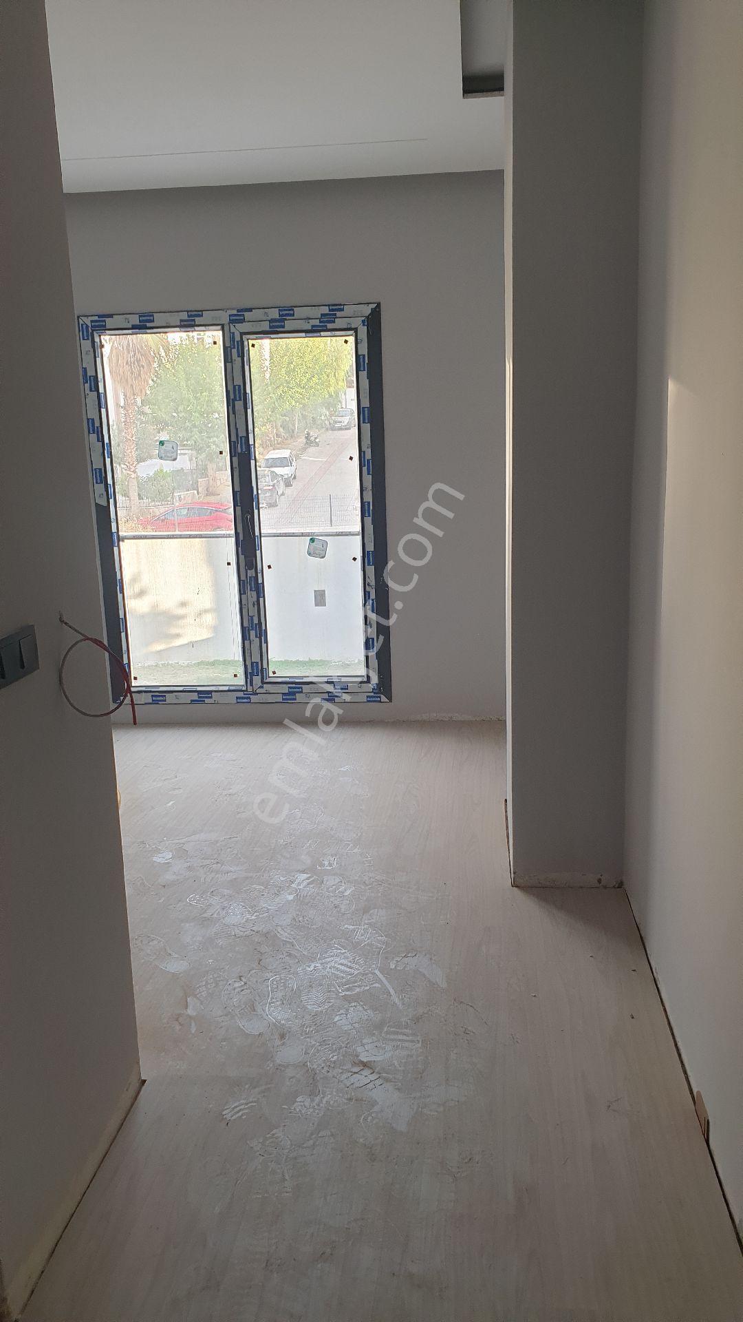 Kuşadası Merkezde Yerden Isıtma Doğalgazlı Asansörlü Ebeveyn Banyolu Satılık Daire - Görsel 25