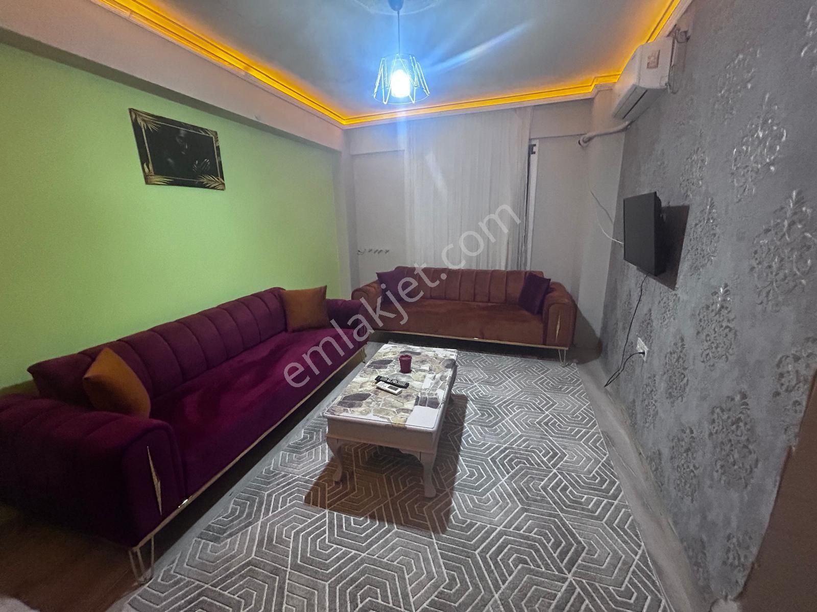 Konak Meydanda 1+1 Günlük Kiralık Daireler - Görsel 5