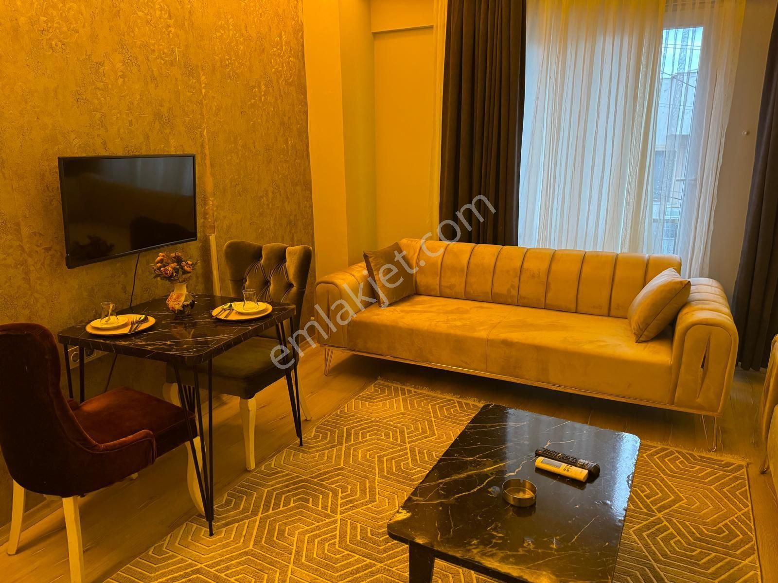 Konak Meydanda 1+1 Günlük Kiralık Daireler - Görsel 32
