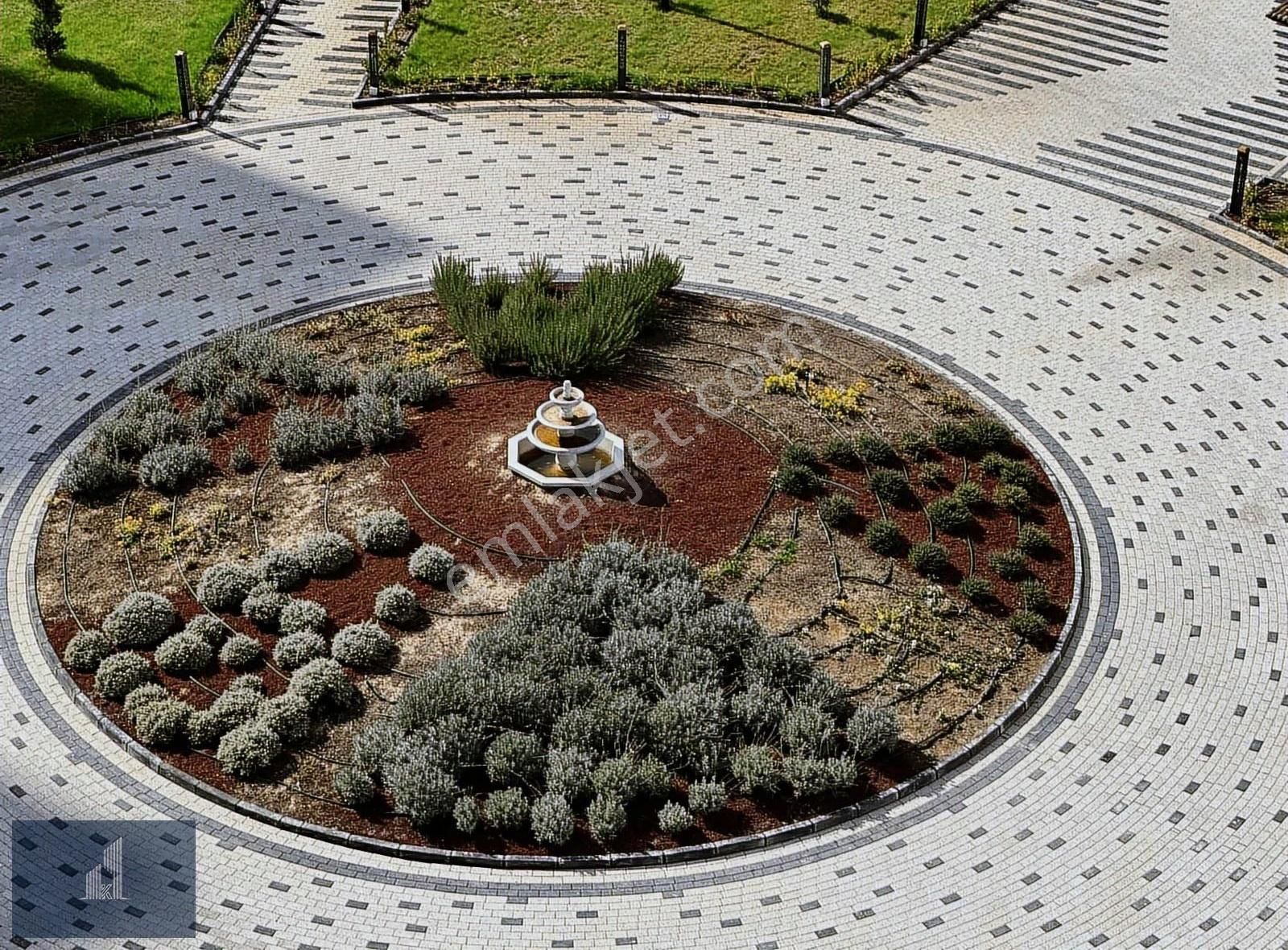 Kadir Dikici'den Ömer Halisdemir Caddesinde Kiralık 3,5+1 Daire - Görsel 17