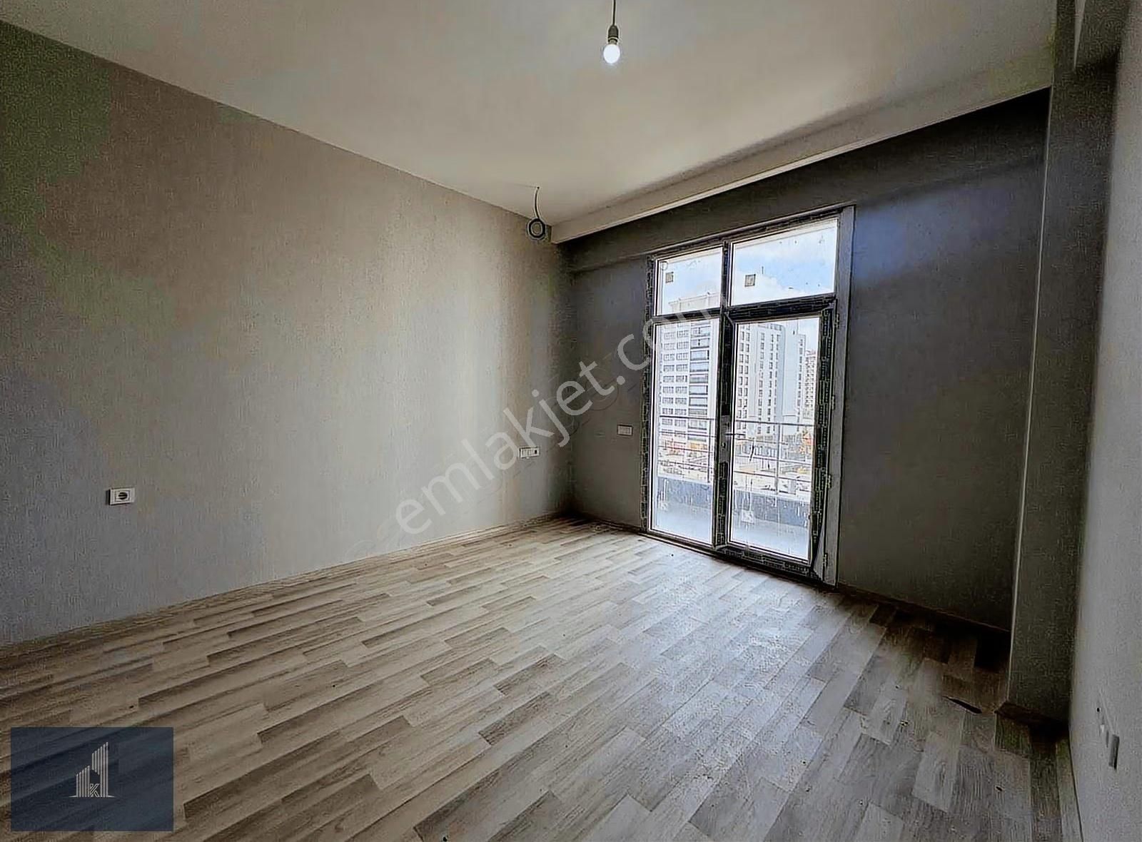 Kadir Dikici'den Ömer Halisdemir Caddesinde Kiralık 3,5+1 Daire - Görsel 7