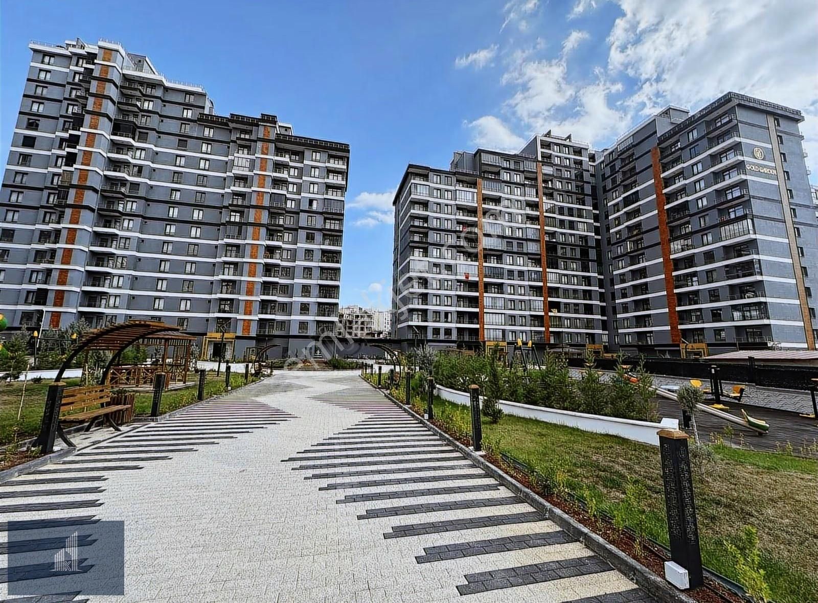 Kadir Dikici'den Ömer Halisdemir Caddesinde Kiralık 3,5+1 Daire - Görsel 10