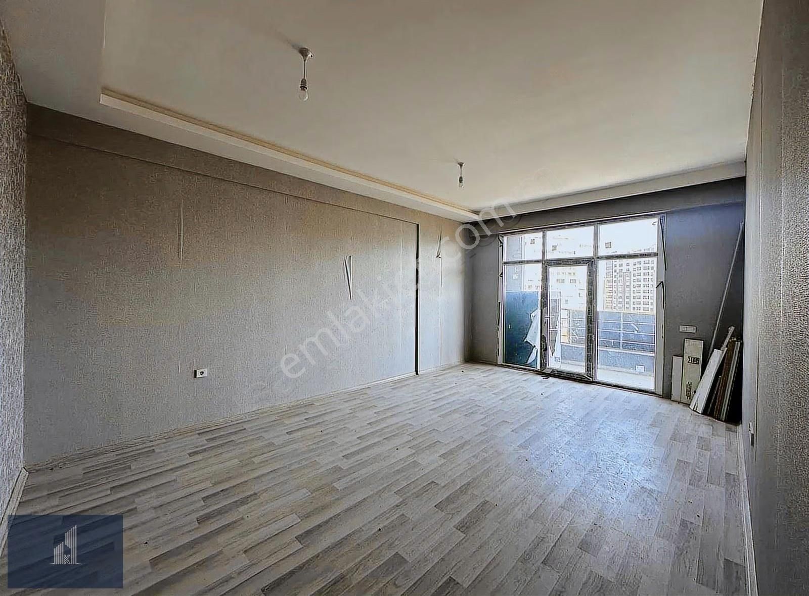 Kadir Dikici'den Ömer Halisdemir Caddesinde Kiralık 3,5+1 Daire - Görsel 3