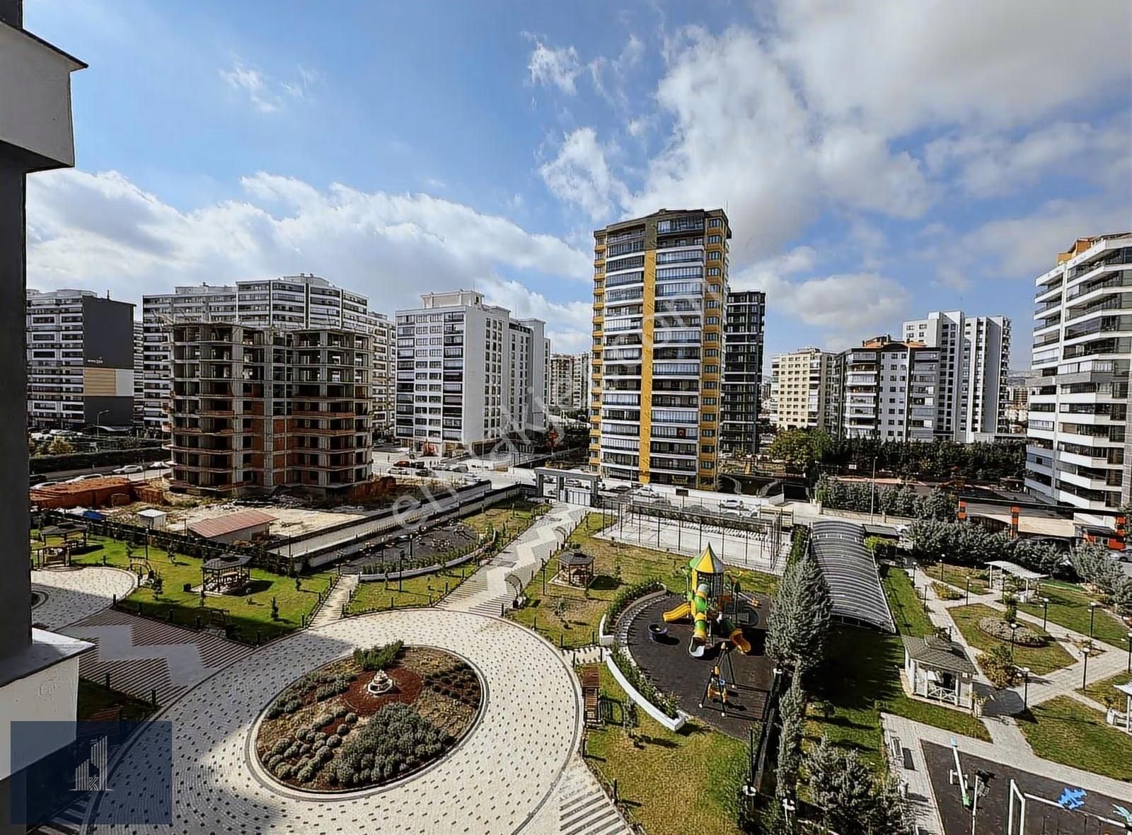 Kadir Dikici'den Ömer Halisdemir Caddesinde Kiralık 3,5+1 Daire - Görsel 16