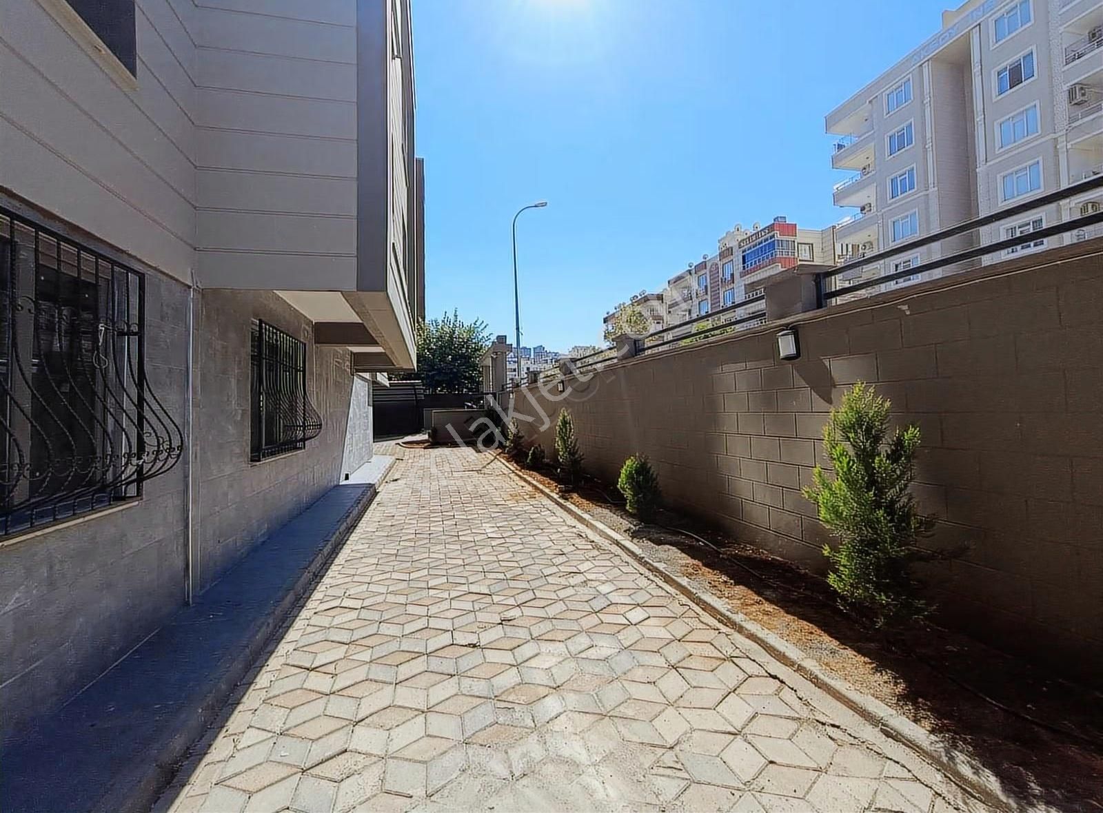 Kültür Emlaktan Karaköprü Atakent Mah Satılık Uygun Giriş Kat Dr - Görsel 5
