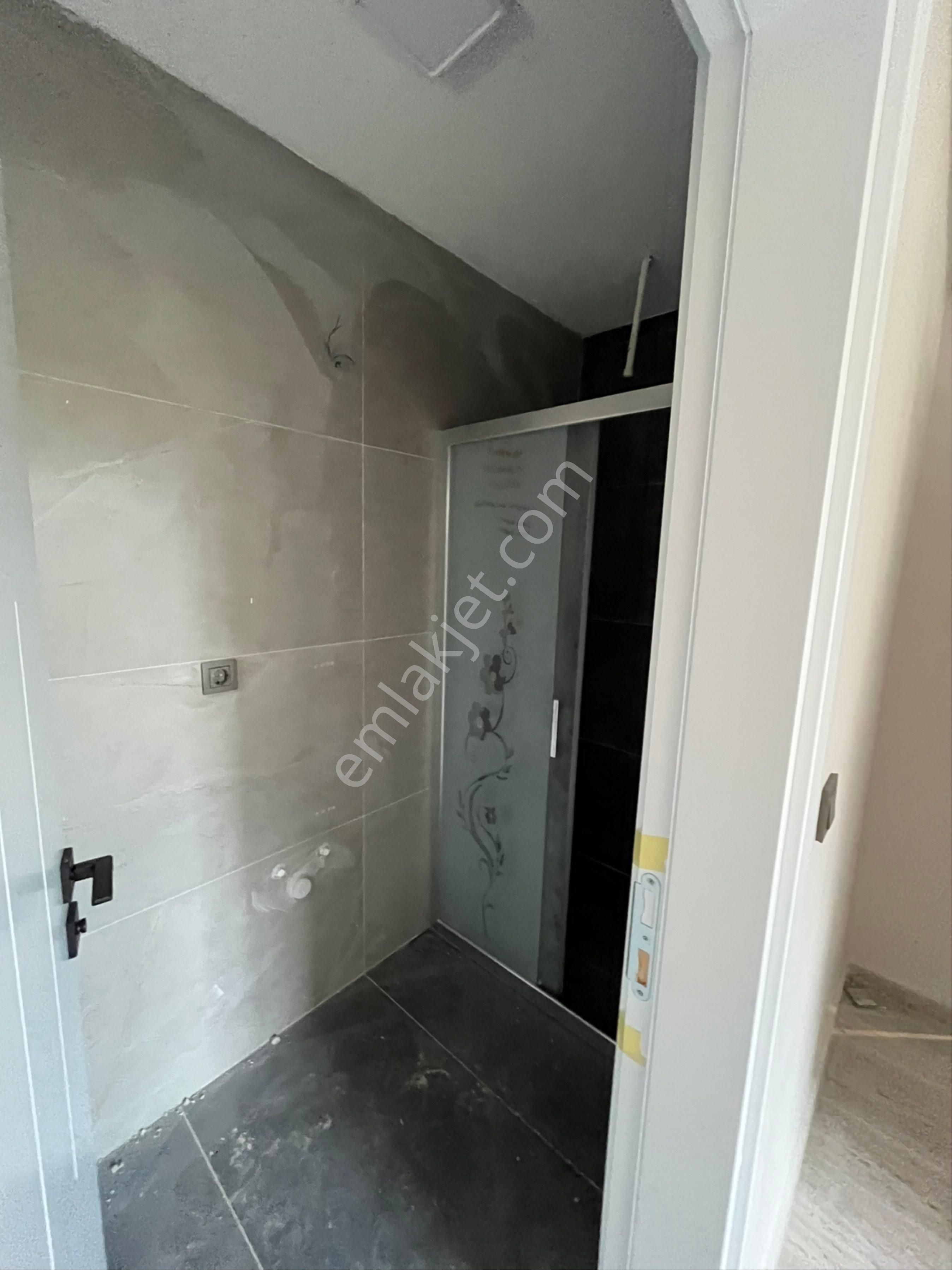 İzmir Urla Da Ebeveyn Banyolu 3+1 Lüks Kiralık Villa - Görsel 24