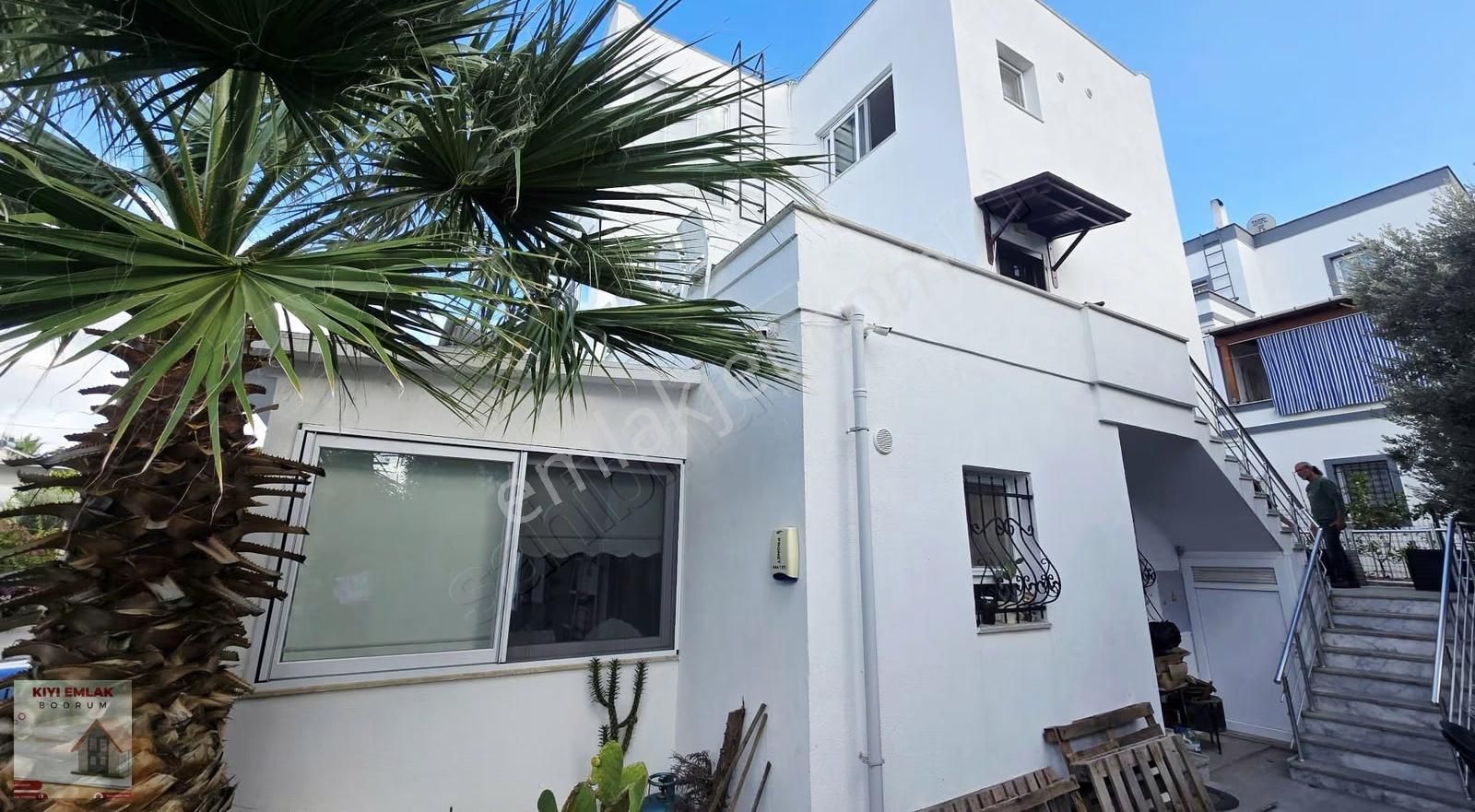 Tek Tapuda Satılık İki Bağımsız Daire / Deniz Manzaralı - Görsel 18