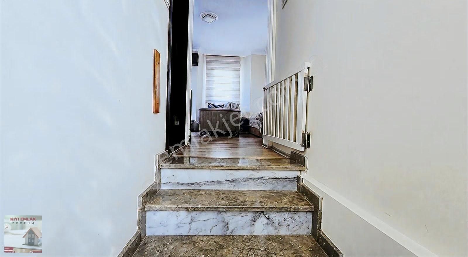 Tek Tapuda Satılık İki Bağımsız Daire / Deniz Manzaralı - Görsel 5