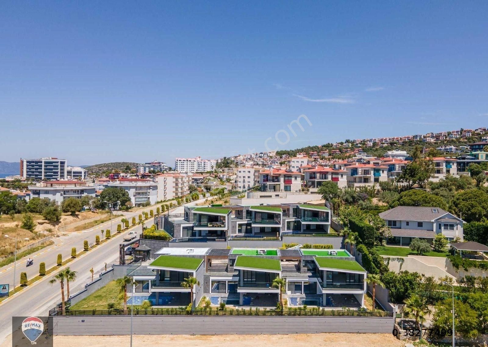 Kuşadası Marinada Deniz Manzaralı Özel Havuzlu Yeni Yapım Lüks Villalar - Görsel 10