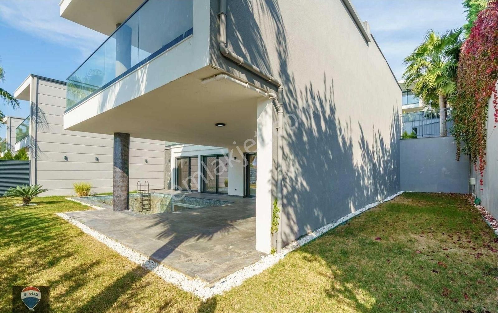 Marina Bölgesinin Tek Yeni Yapım Deniz Manzaralı Özel Havuzlu Villası - Görsel 14