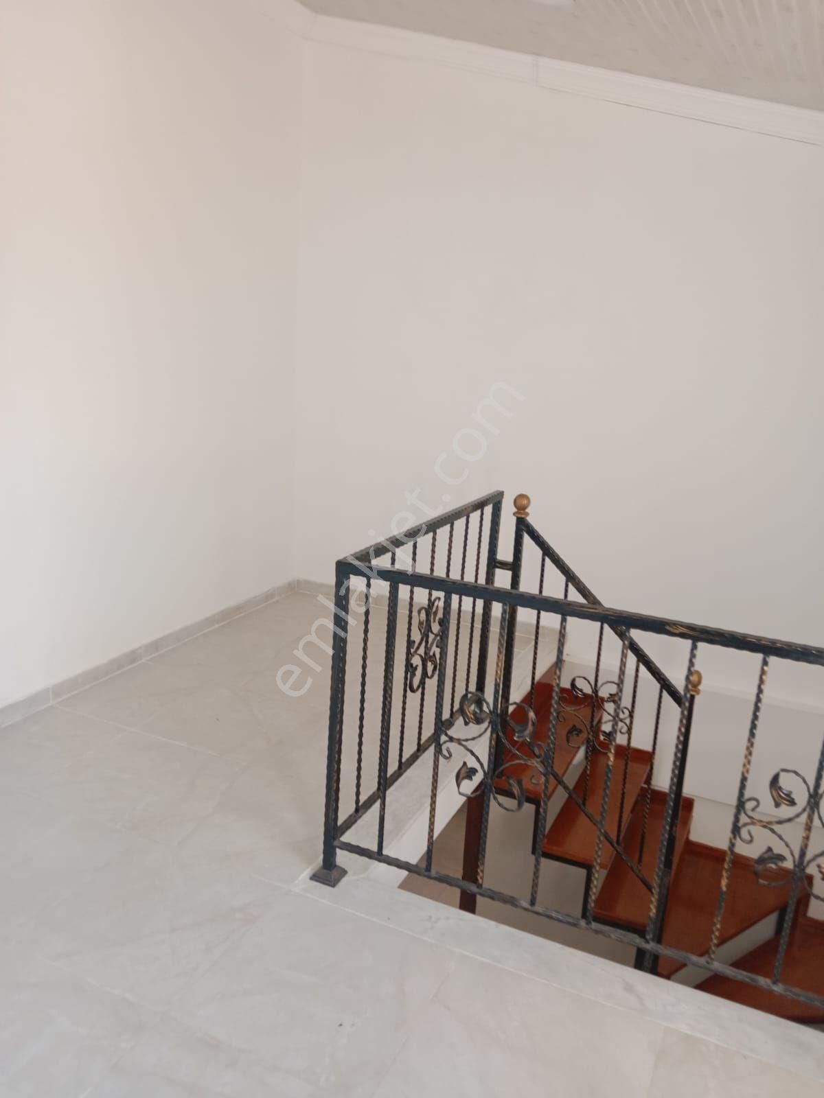 Kuşadası Ege Mahallesinde 3+1 Dubleks Daire - Görsel 13