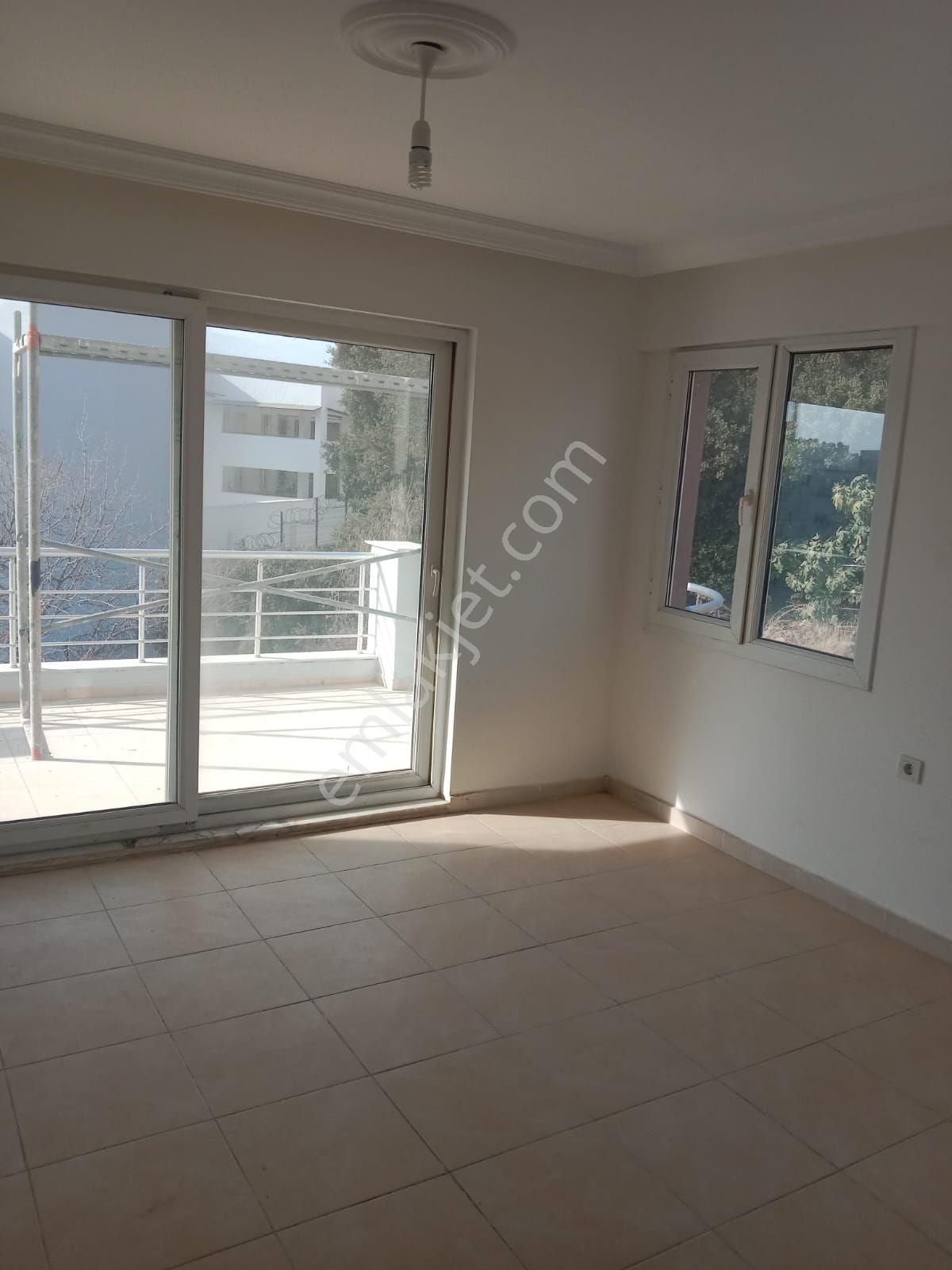 Kuşadası Ege Mahallesinde 3+1 Dubleks Daire - Görsel 10