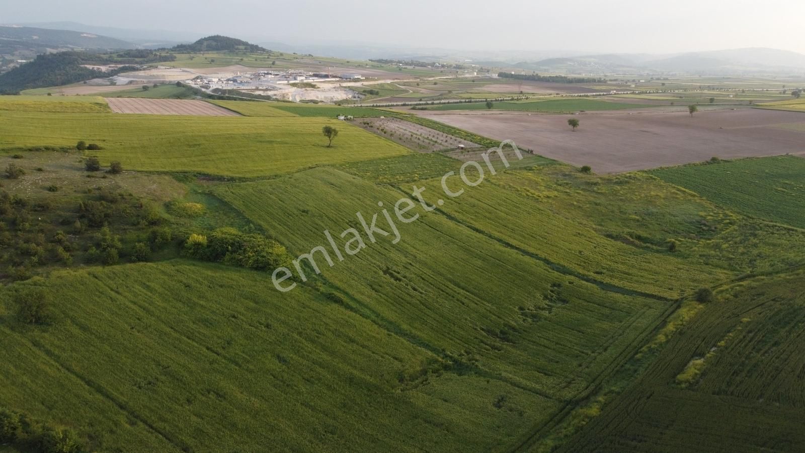 Karataş'tan Bursa Bilecik Yolunda 8350 M2 Hızlı Tren Arkası - Görsel 4