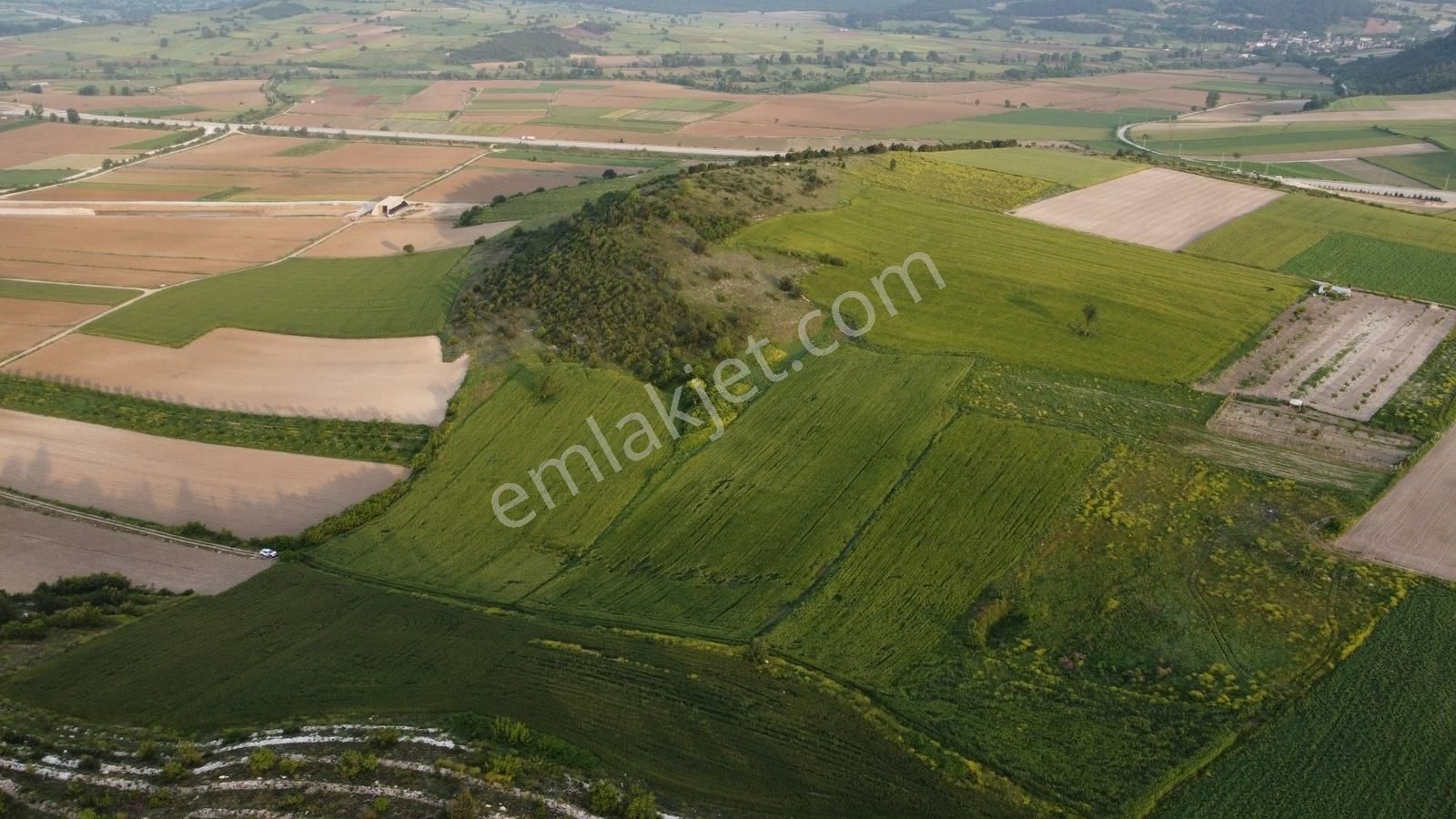 Karataş'tan Bursa Bilecik Yolunda 8350 M2 Hızlı Tren Arkası - Görsel 9