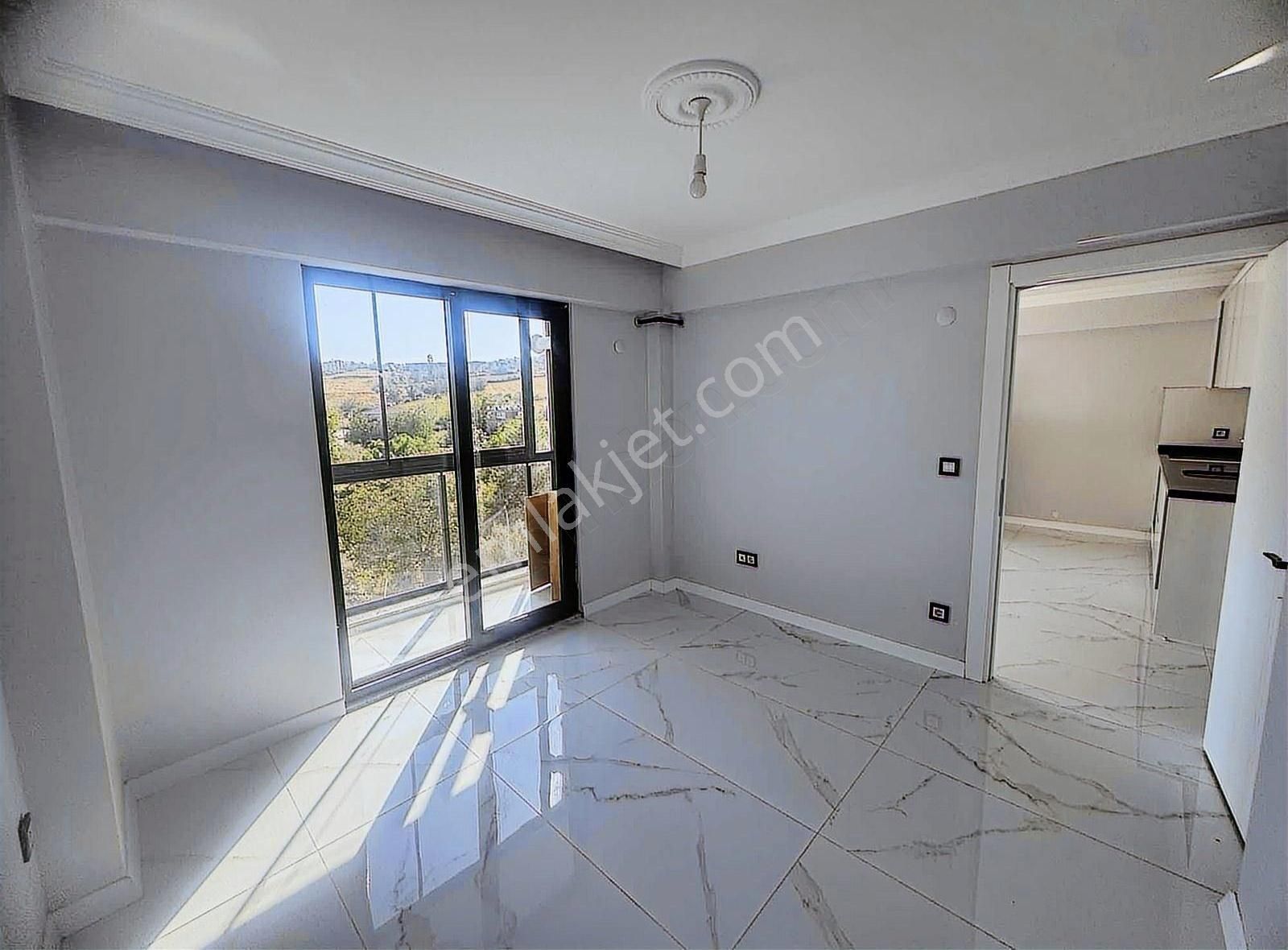 Tema Emlaktan Altınova Mahallesi Sıfır 1+1kiralık Daire - Görsel 2