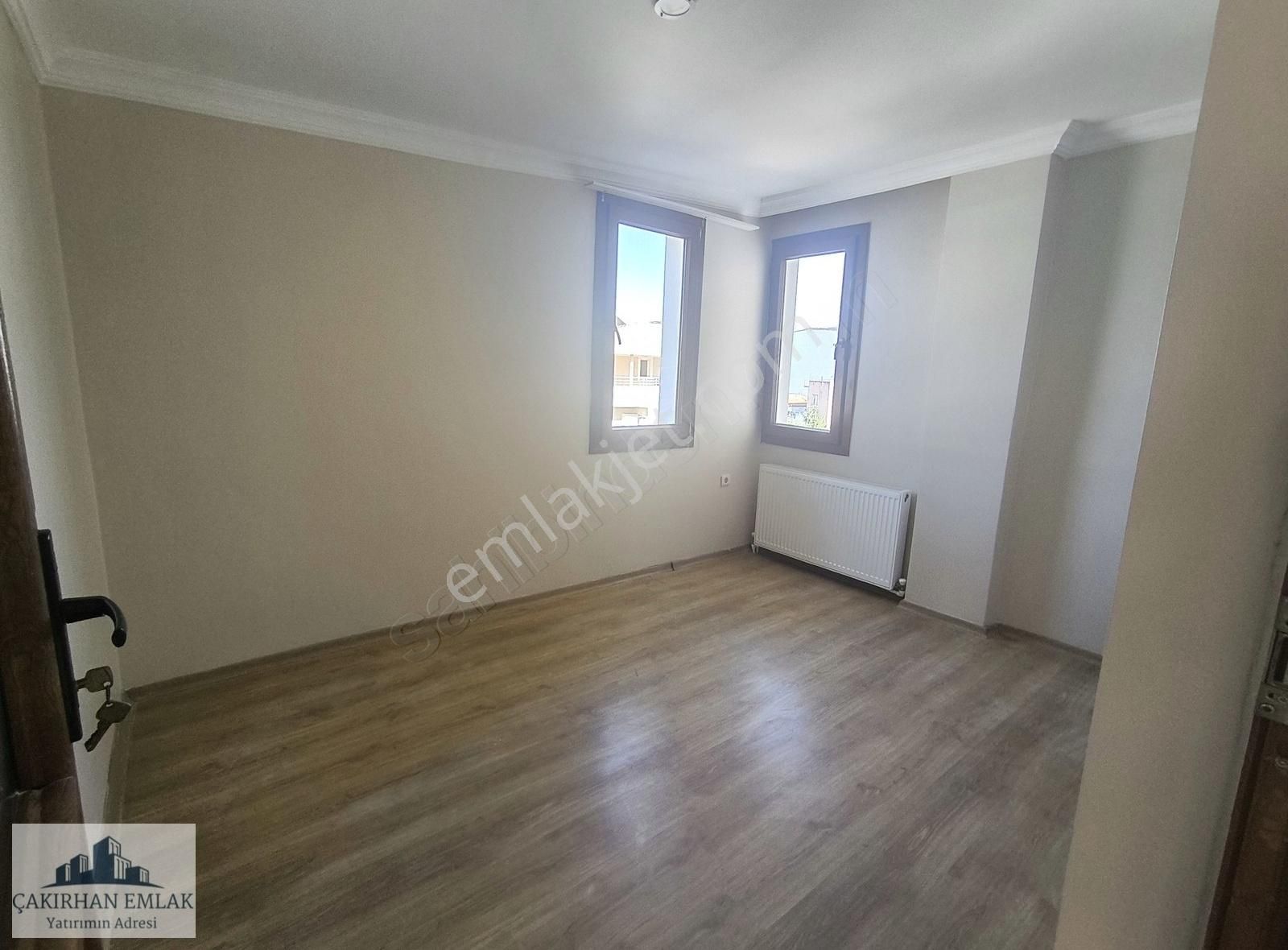 Şakran Merkezde Doğalgazlı Çatı Katı Kiralık Daire - Görsel 3
