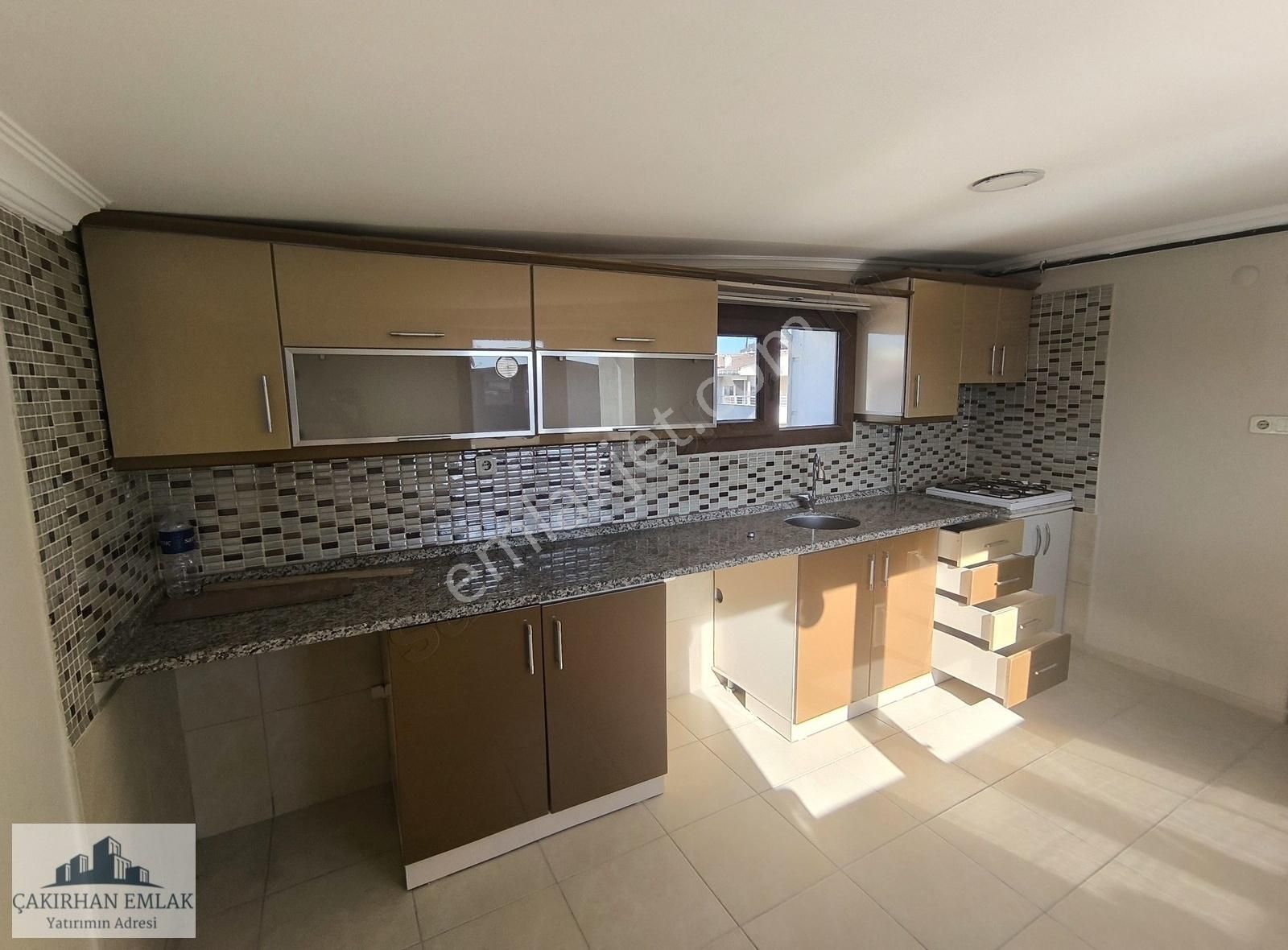 Şakran Merkezde Doğalgazlı Çatı Katı Kiralık Daire - Görsel 15
