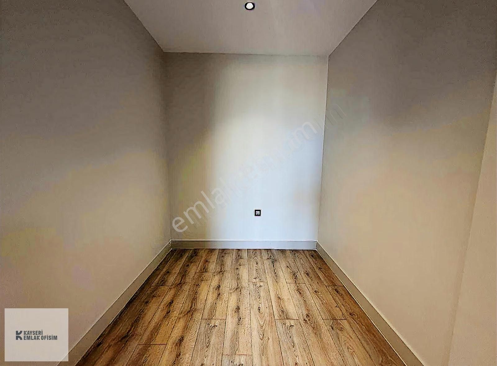 Emlak Ofisimden Altınoluk Şehzade Villalarında 5+1 Lüks Villa - Görsel 25