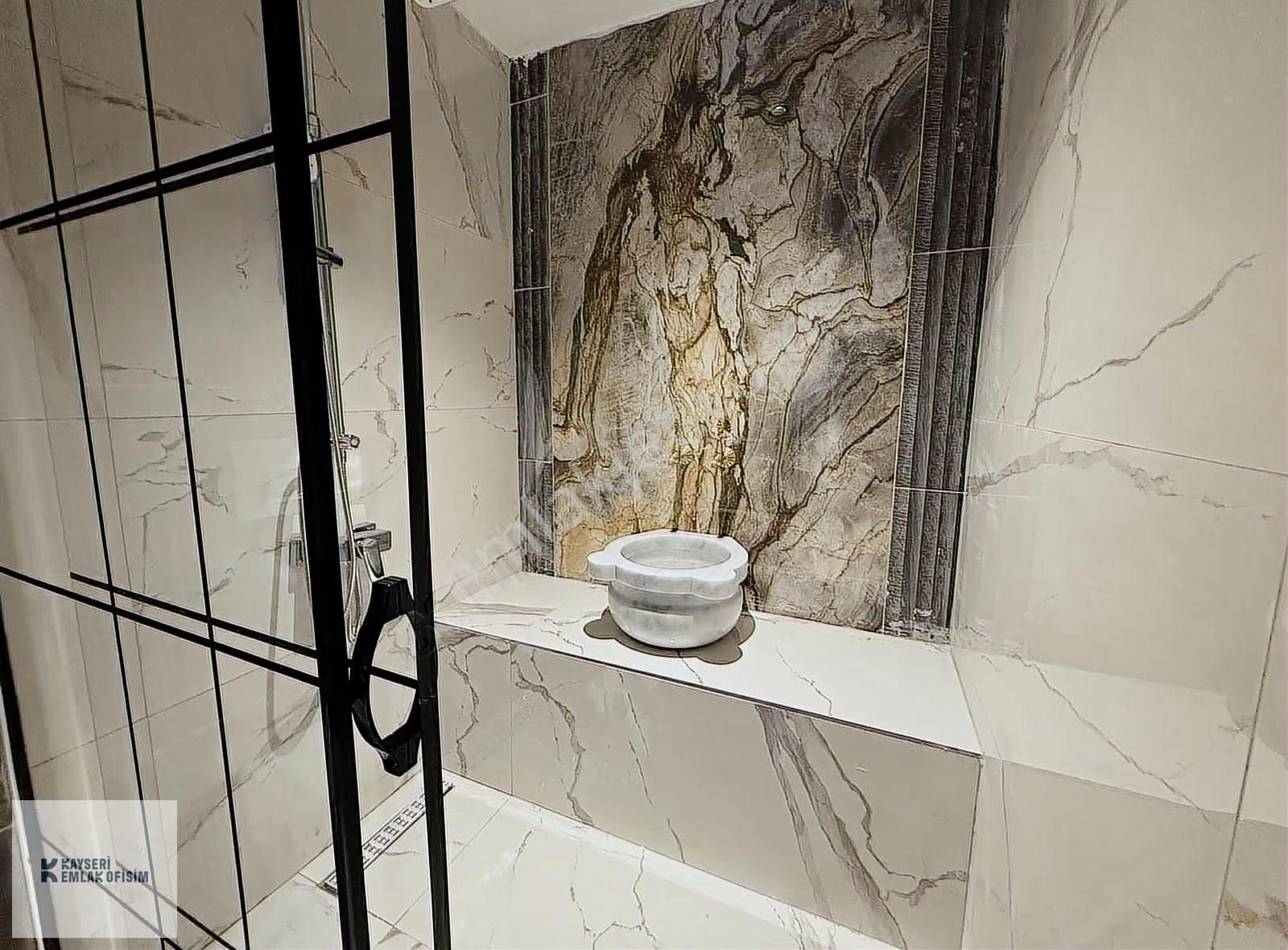 Emlak Ofisimden Altınoluk Şehzade Villalarında 5+1 Lüks Villa - Görsel 22